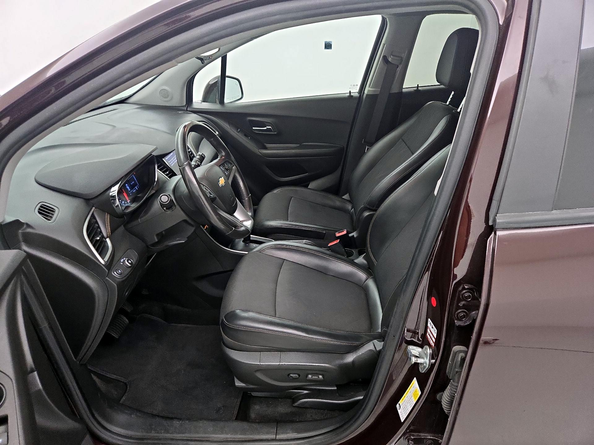 Thumbnail: 2022 Chevrolet Trax - 11