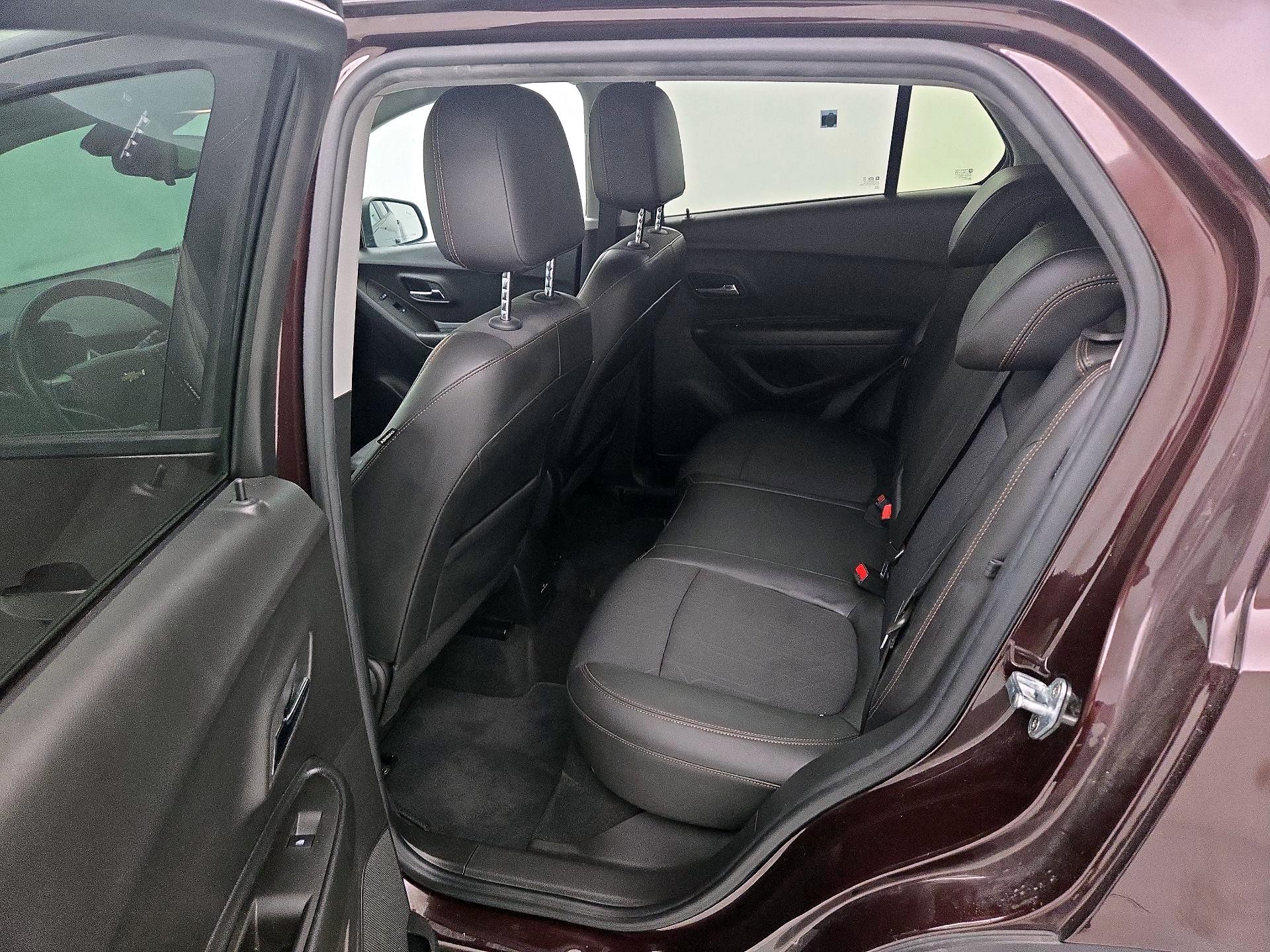 Thumbnail: 2022 Chevrolet Trax - 19