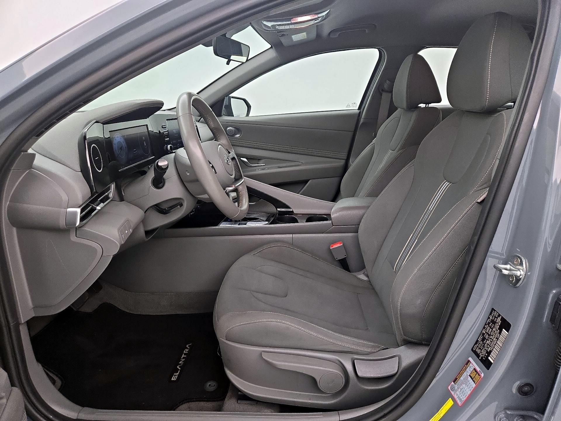 Thumbnail: 2021 Hyundai Elantra - 11