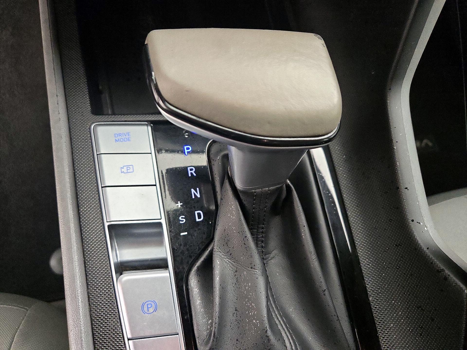 Thumbnail: 2021 Hyundai Elantra - 17