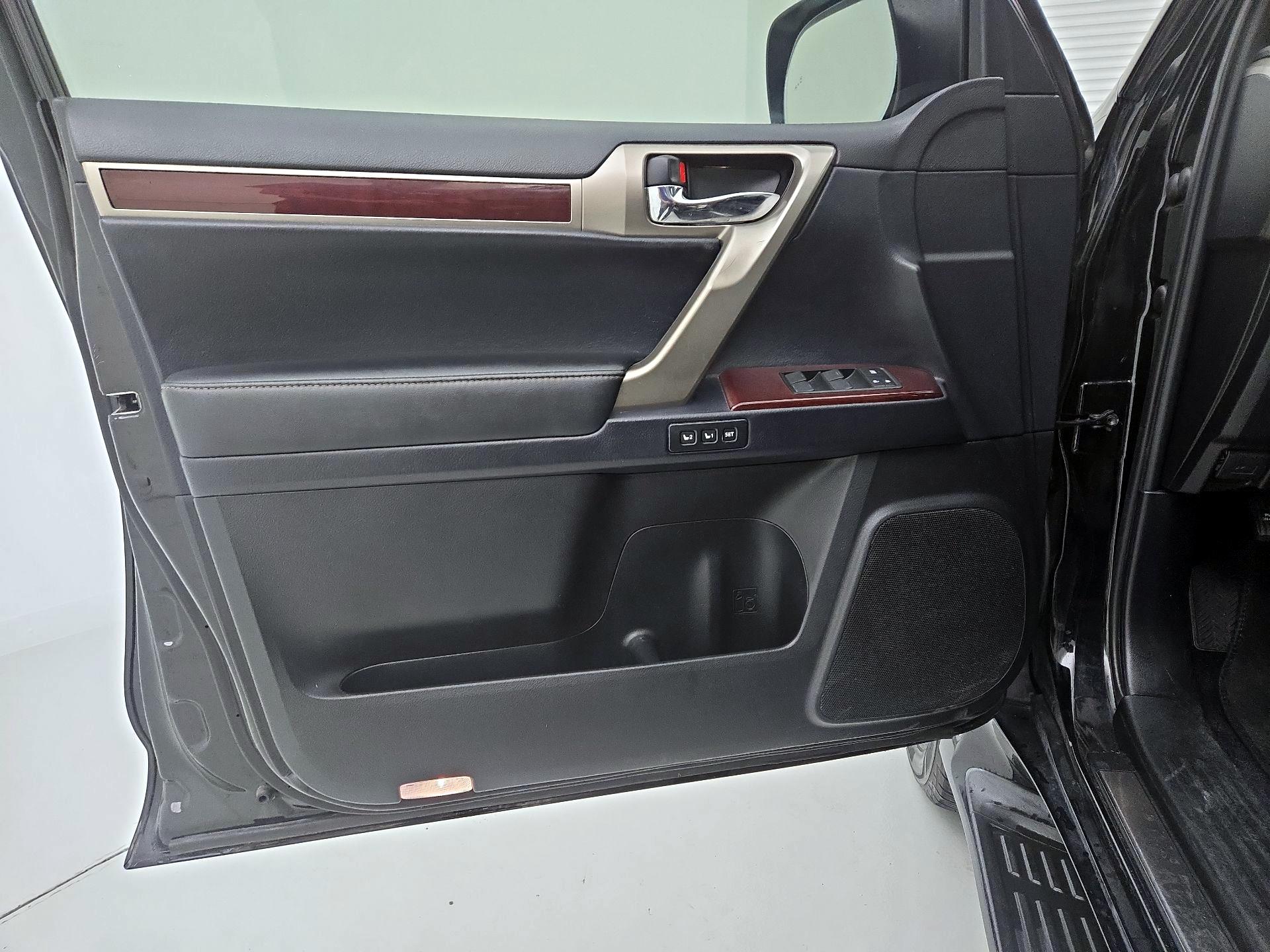 Thumbnail: 2019 Lexus GX - 12