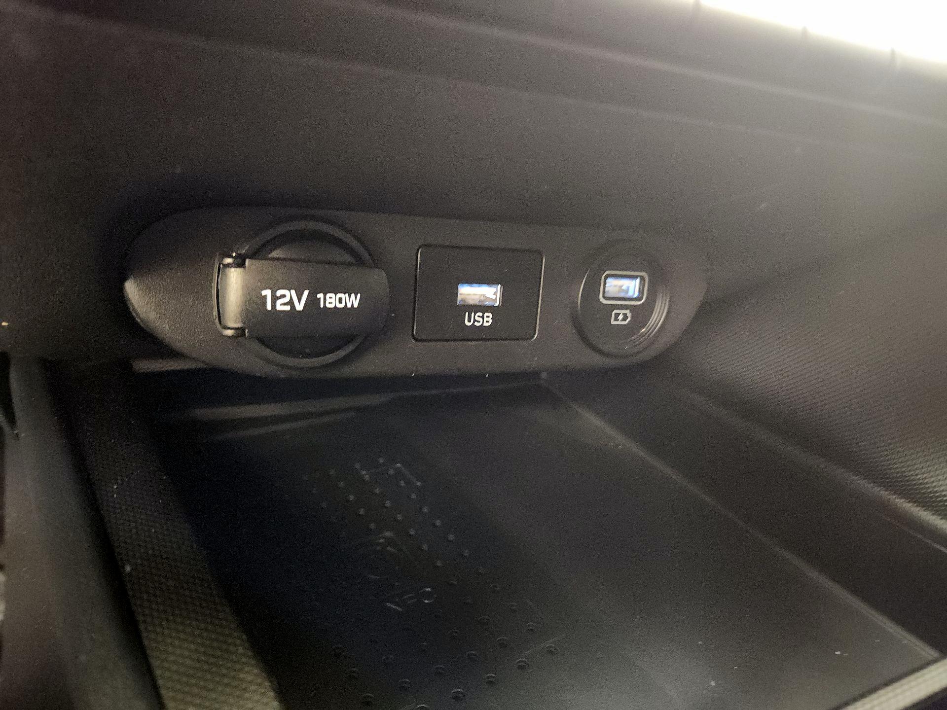 Thumbnail: 2023 Hyundai Elantra - 19