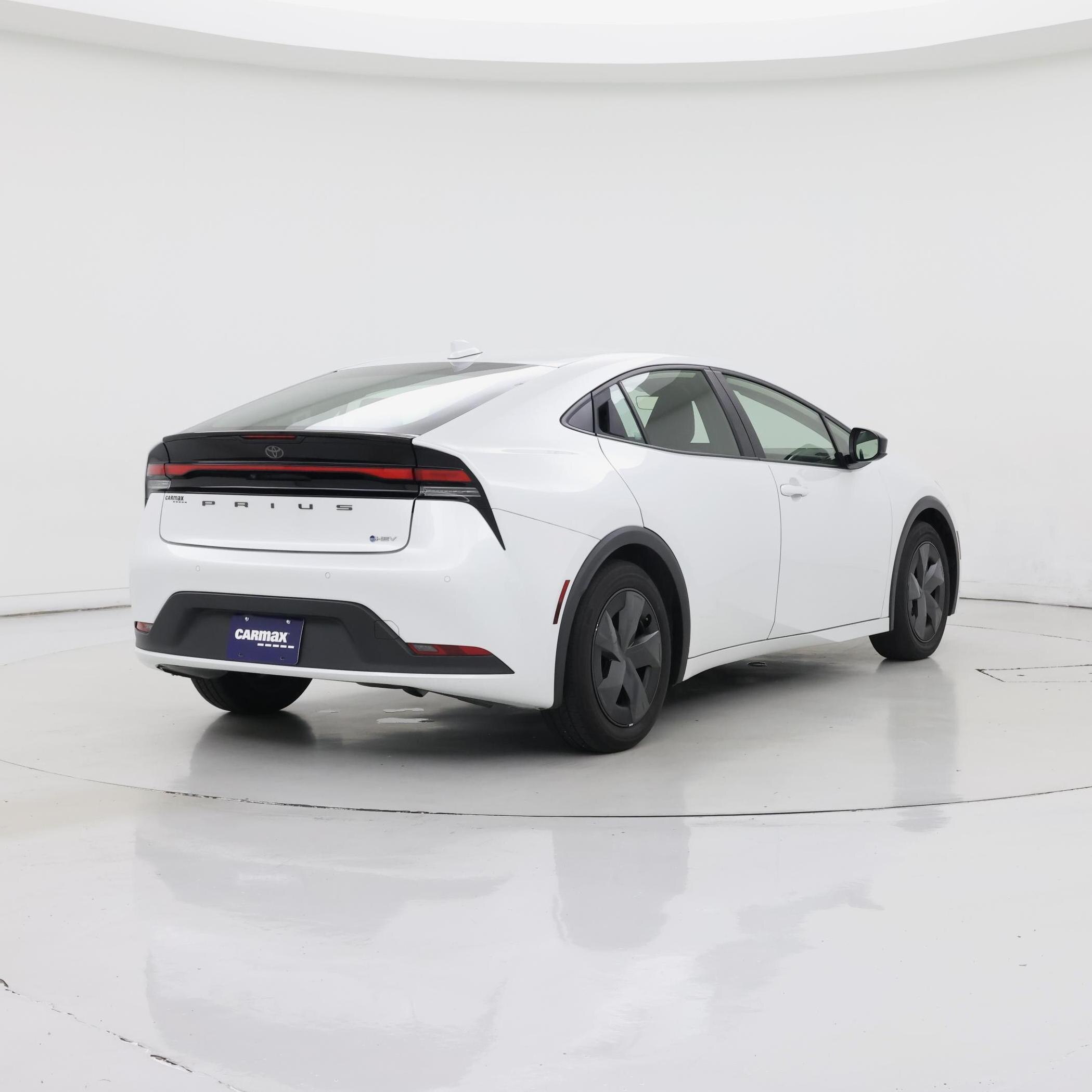 Thumbnail: 2023 Toyota Prius - 8
