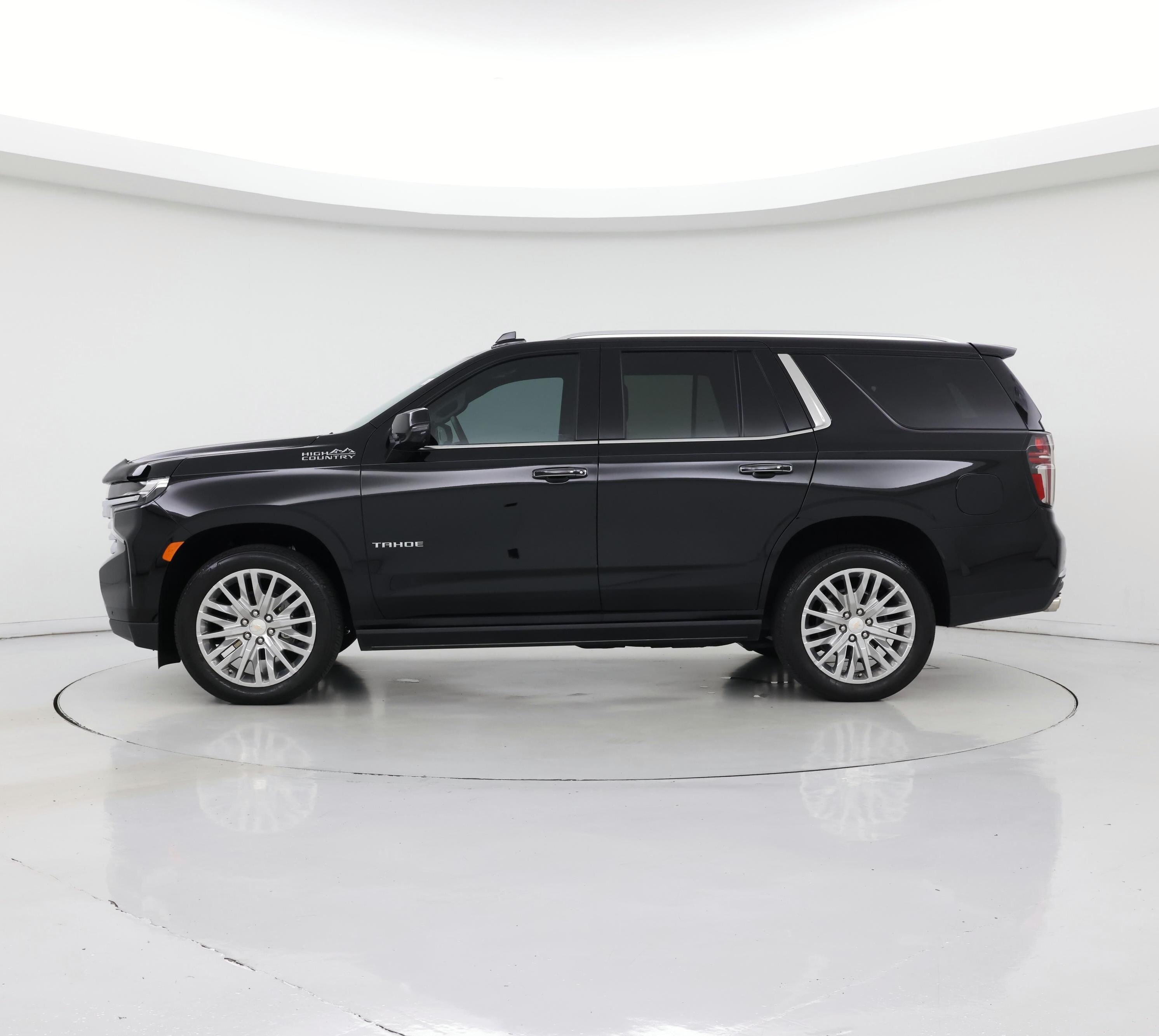 Thumbnail: 2023 Chevrolet Tahoe - 3