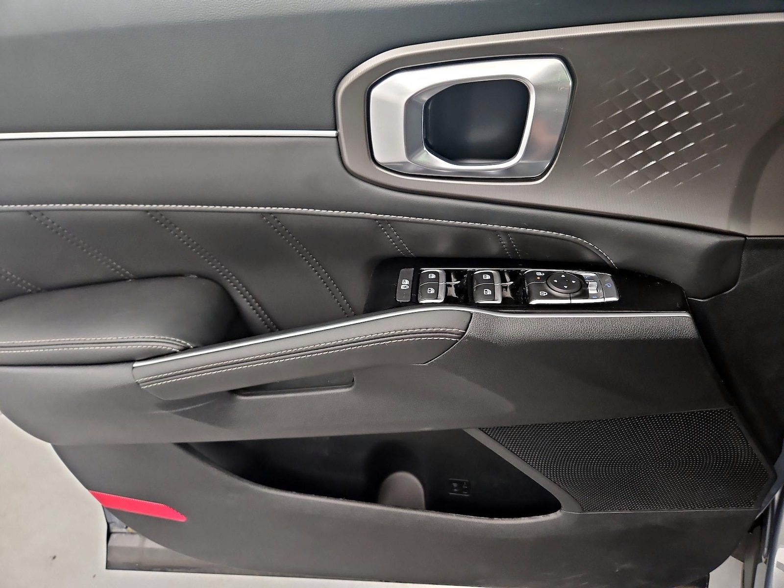 2025 Kia Sorento SX - Photo 13