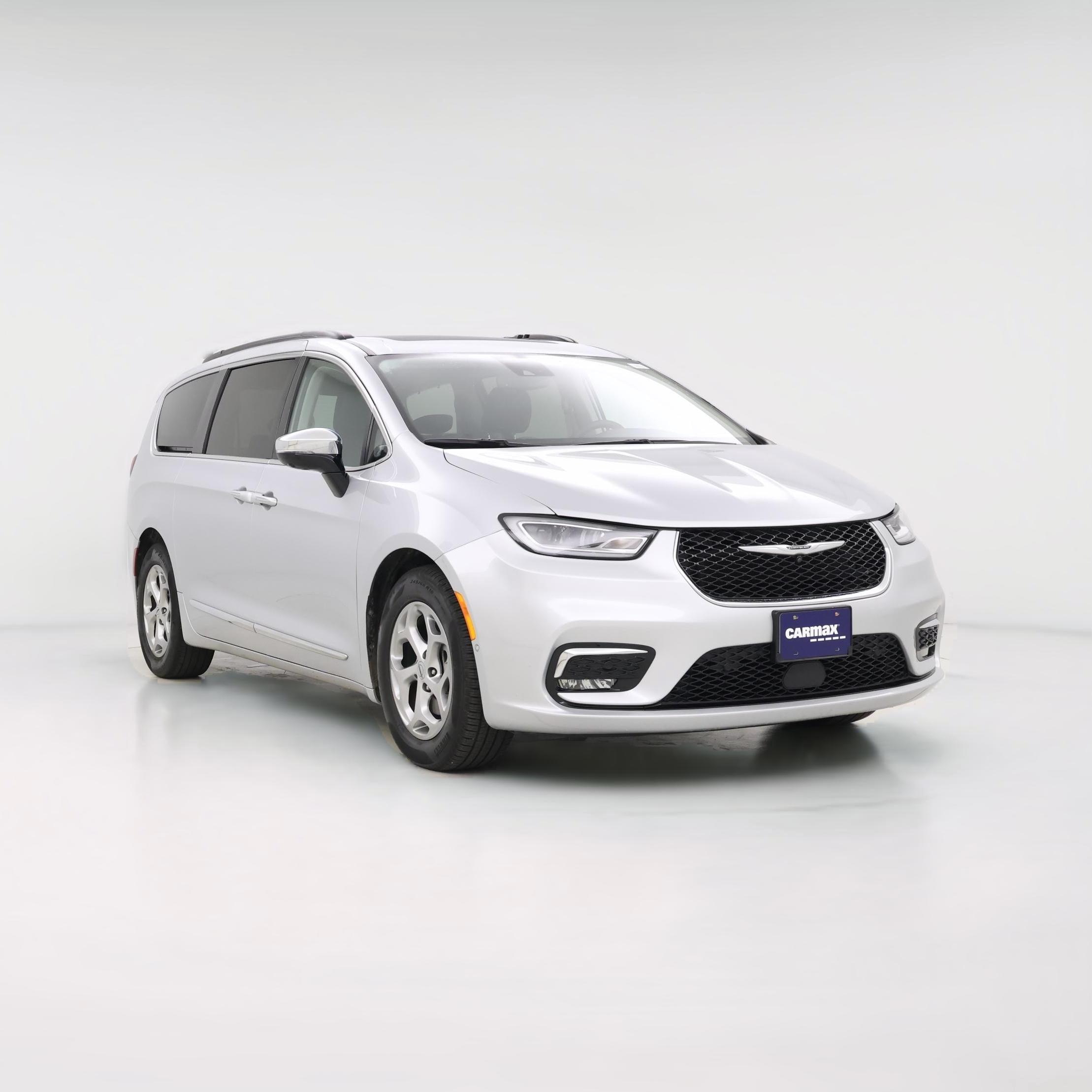 Thumbnail: 2023 Chrysler Pacifica - 1