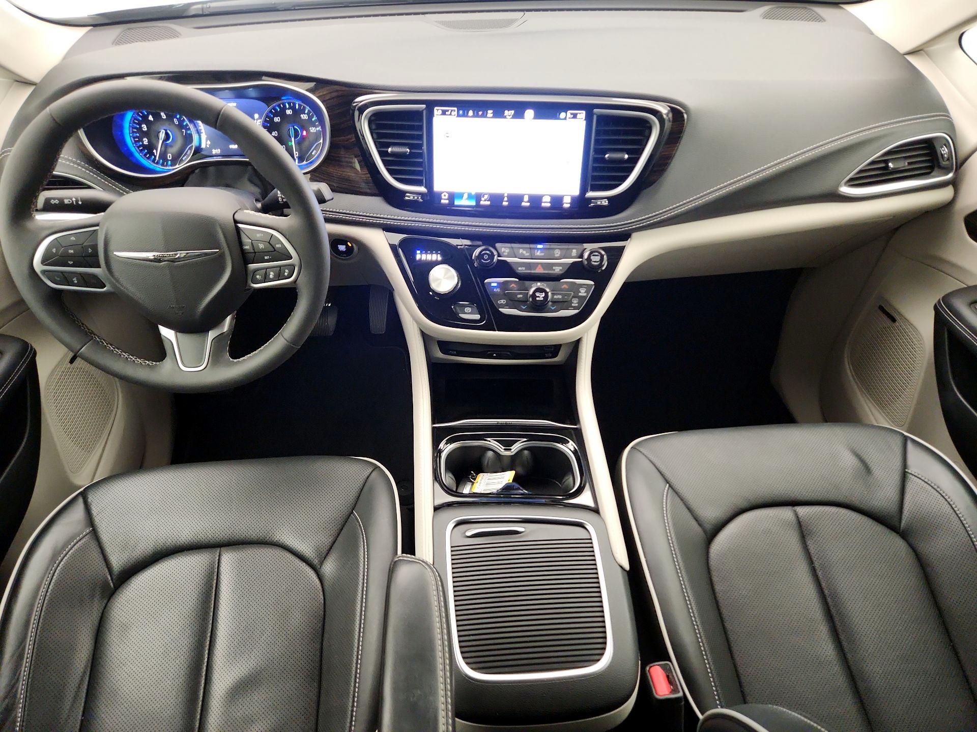 Thumbnail: 2023 Chrysler Pacifica - 9