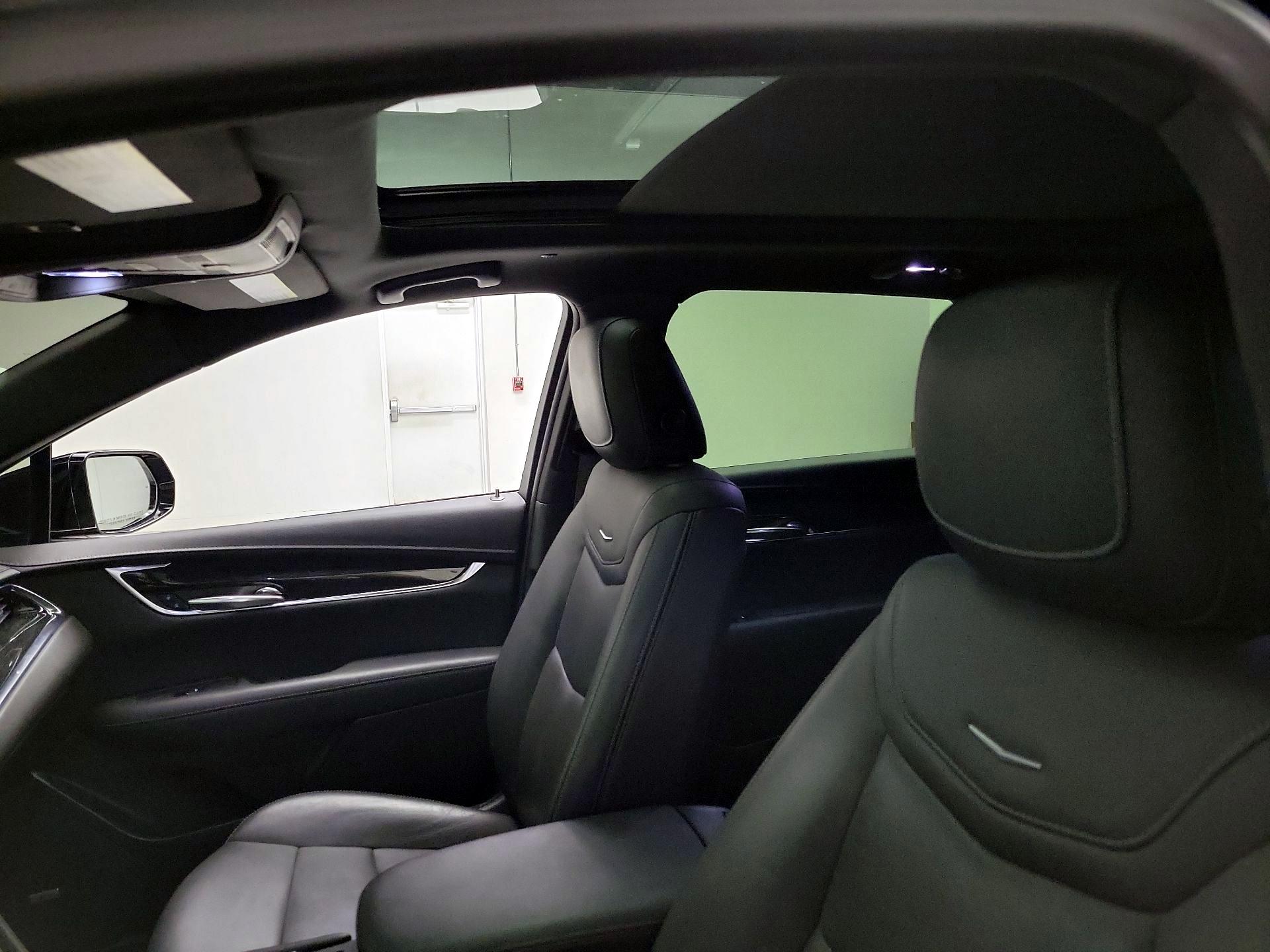Thumbnail: 2022 Cadillac XT5 - 20