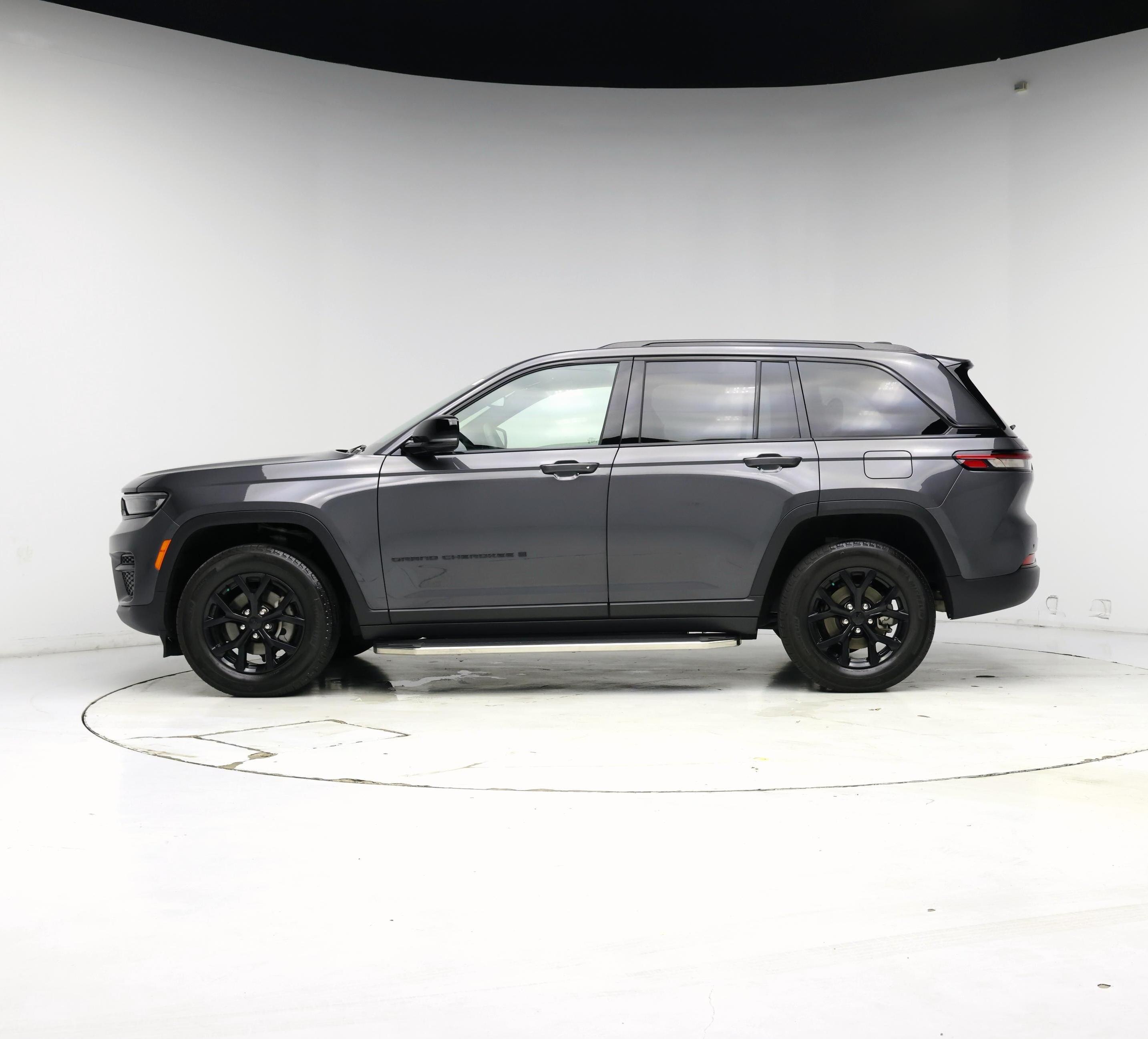Thumbnail: 2024 Jeep Grand Cherokee - 3