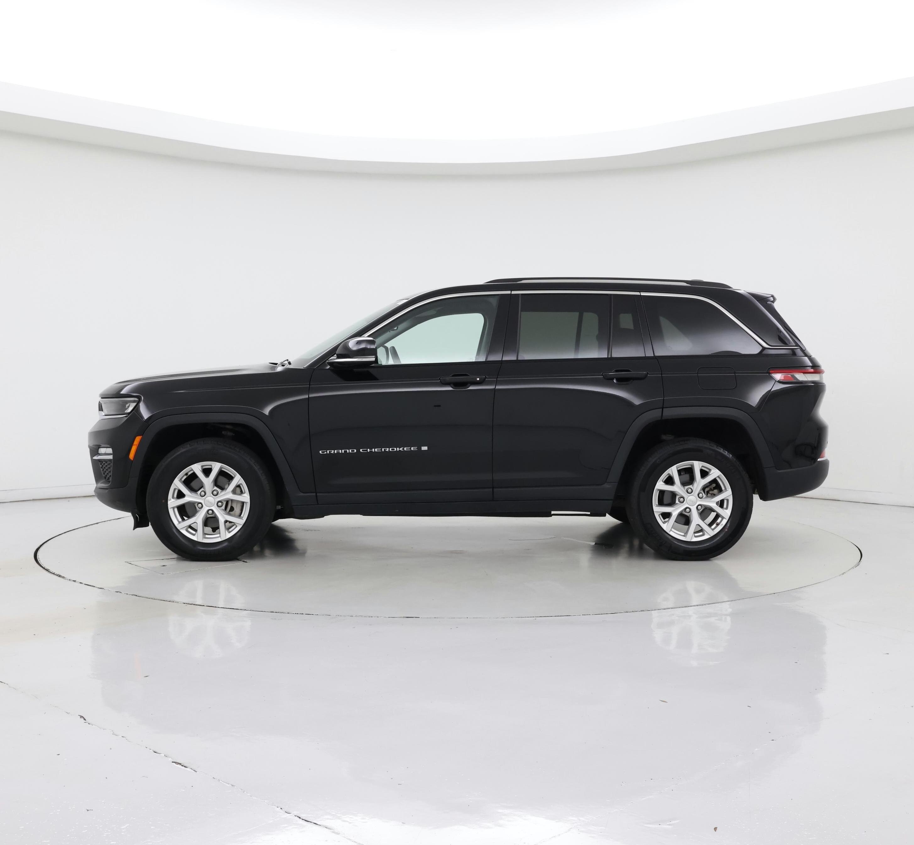 Thumbnail: 2023 Jeep Grand Cherokee - 3