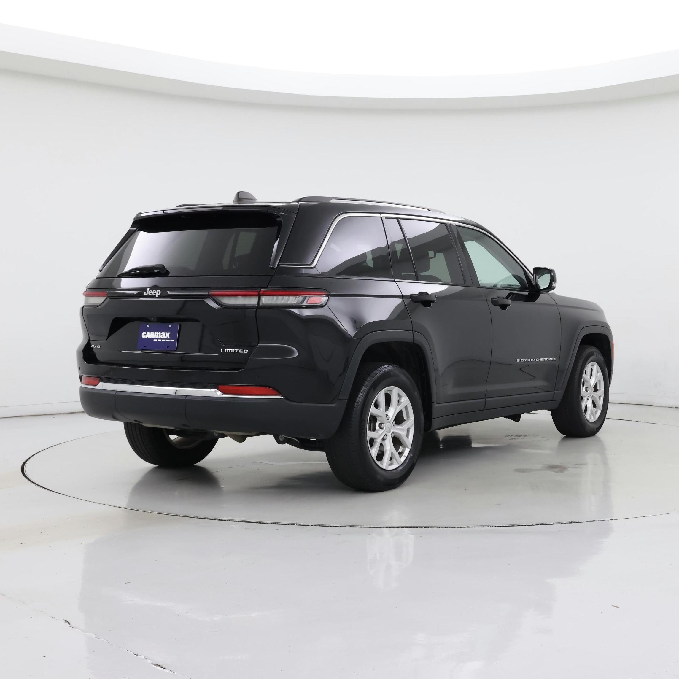 Thumbnail: 2023 Jeep Grand Cherokee - 8