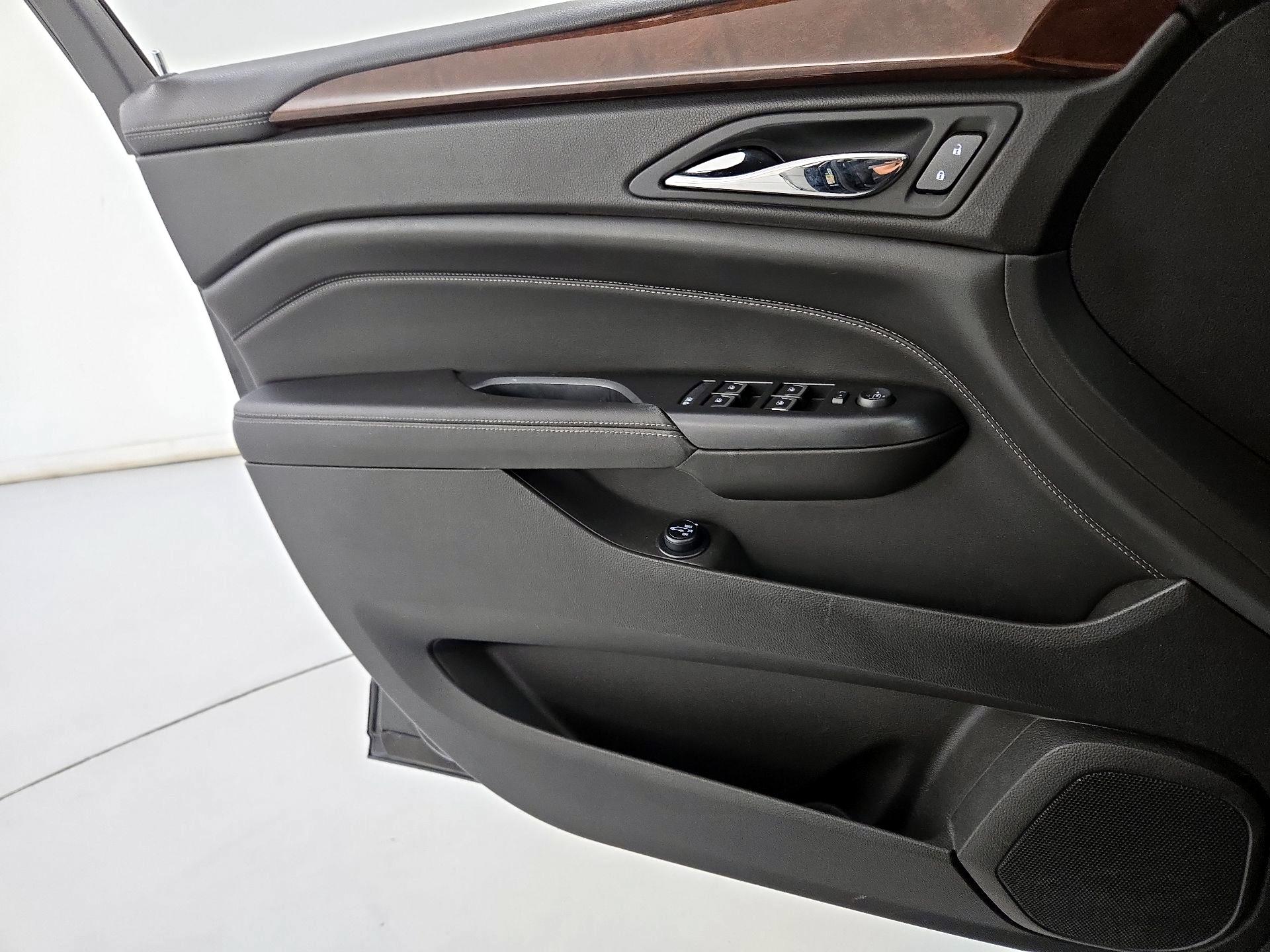 Thumbnail: 2014 Cadillac SRX - 12