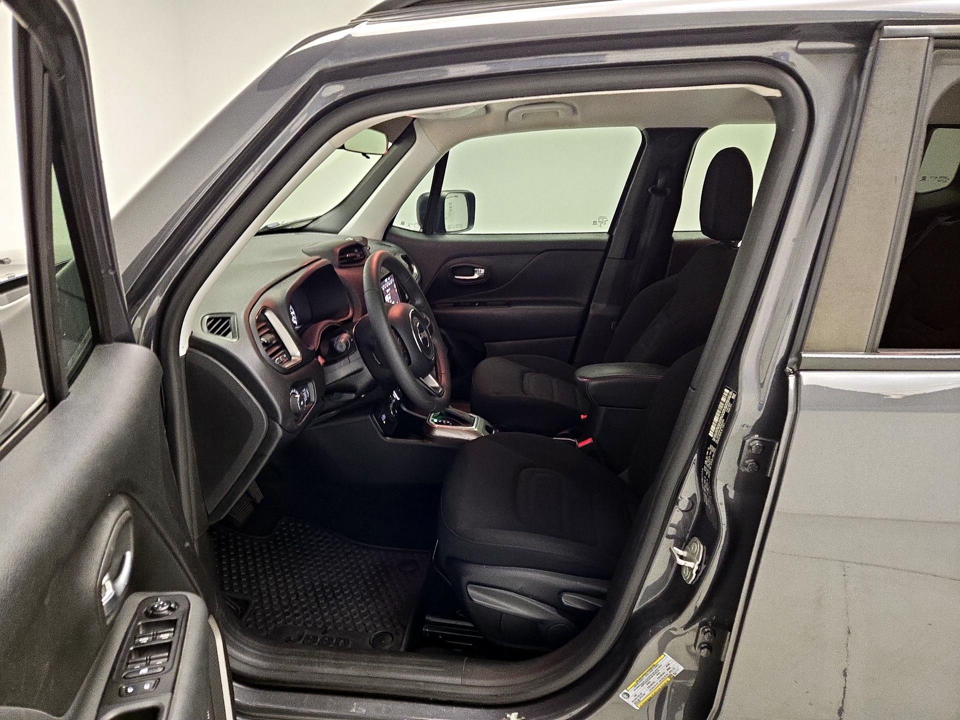 Thumbnail: 2022 Jeep Renegade - 11