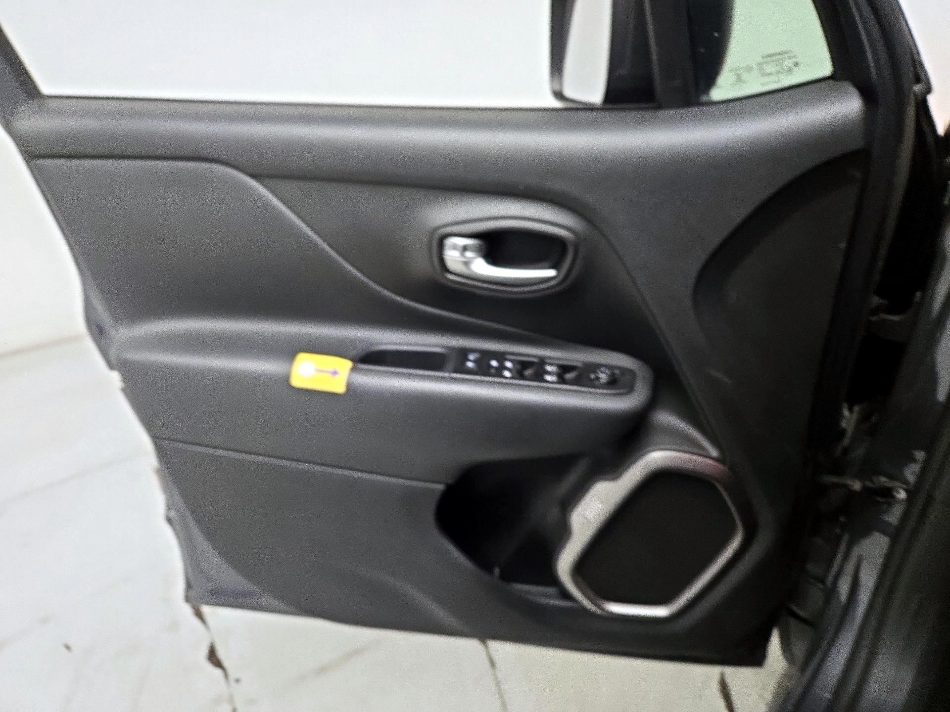 Thumbnail: 2022 Jeep Renegade - 12