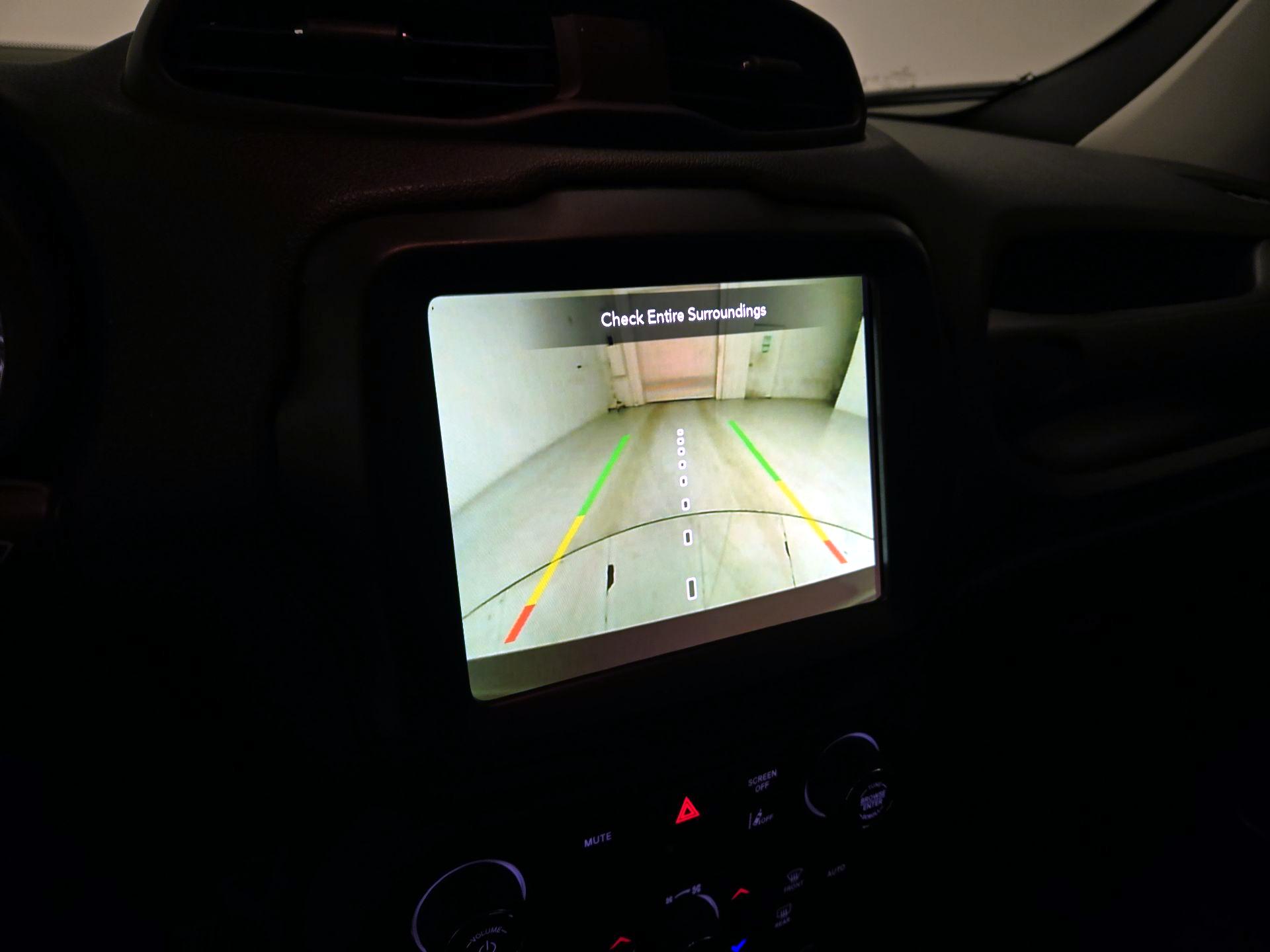 Thumbnail: 2022 Jeep Renegade - 14