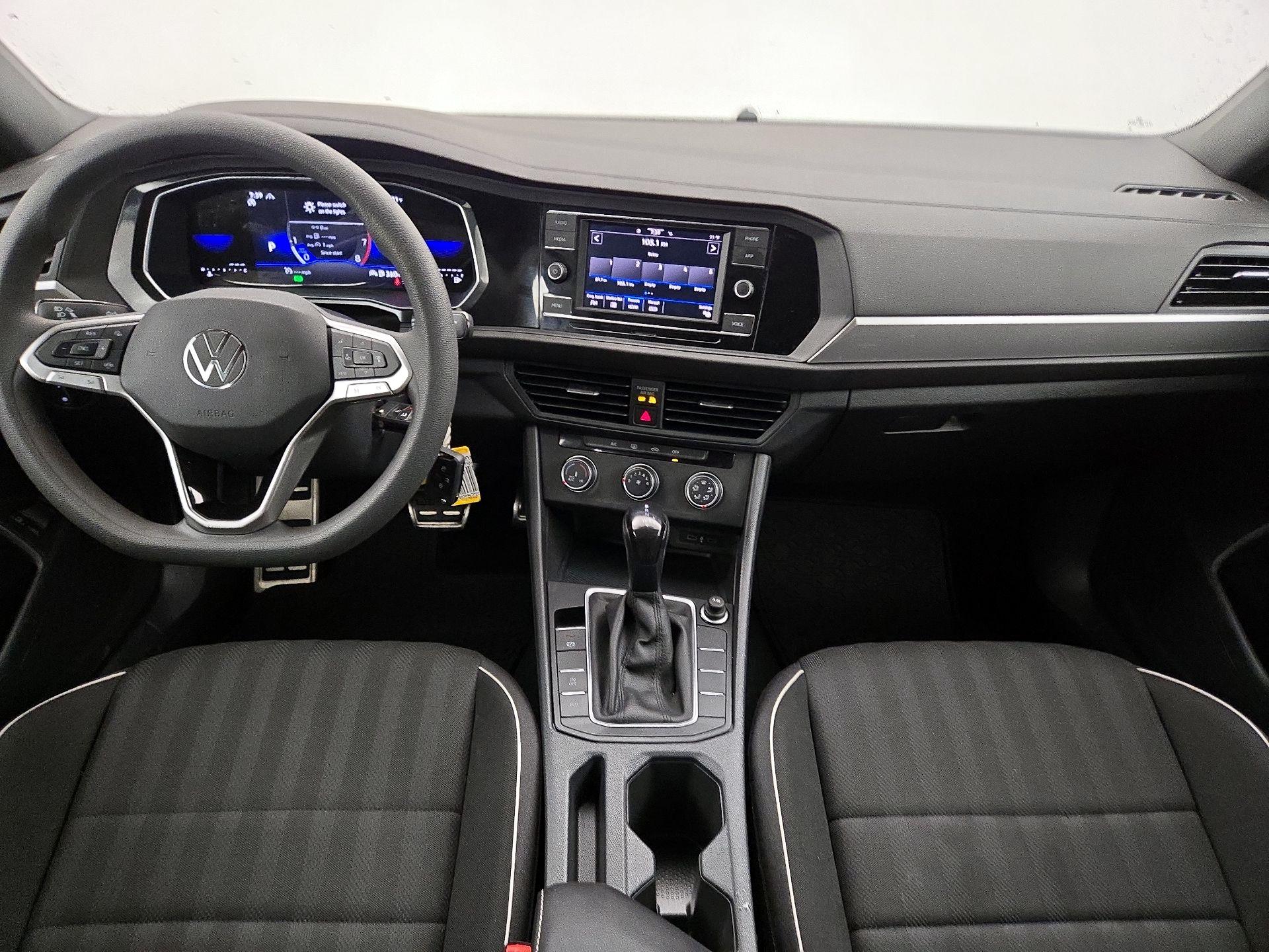 Thumbnail: 2023 Volkswagen Jetta - 9