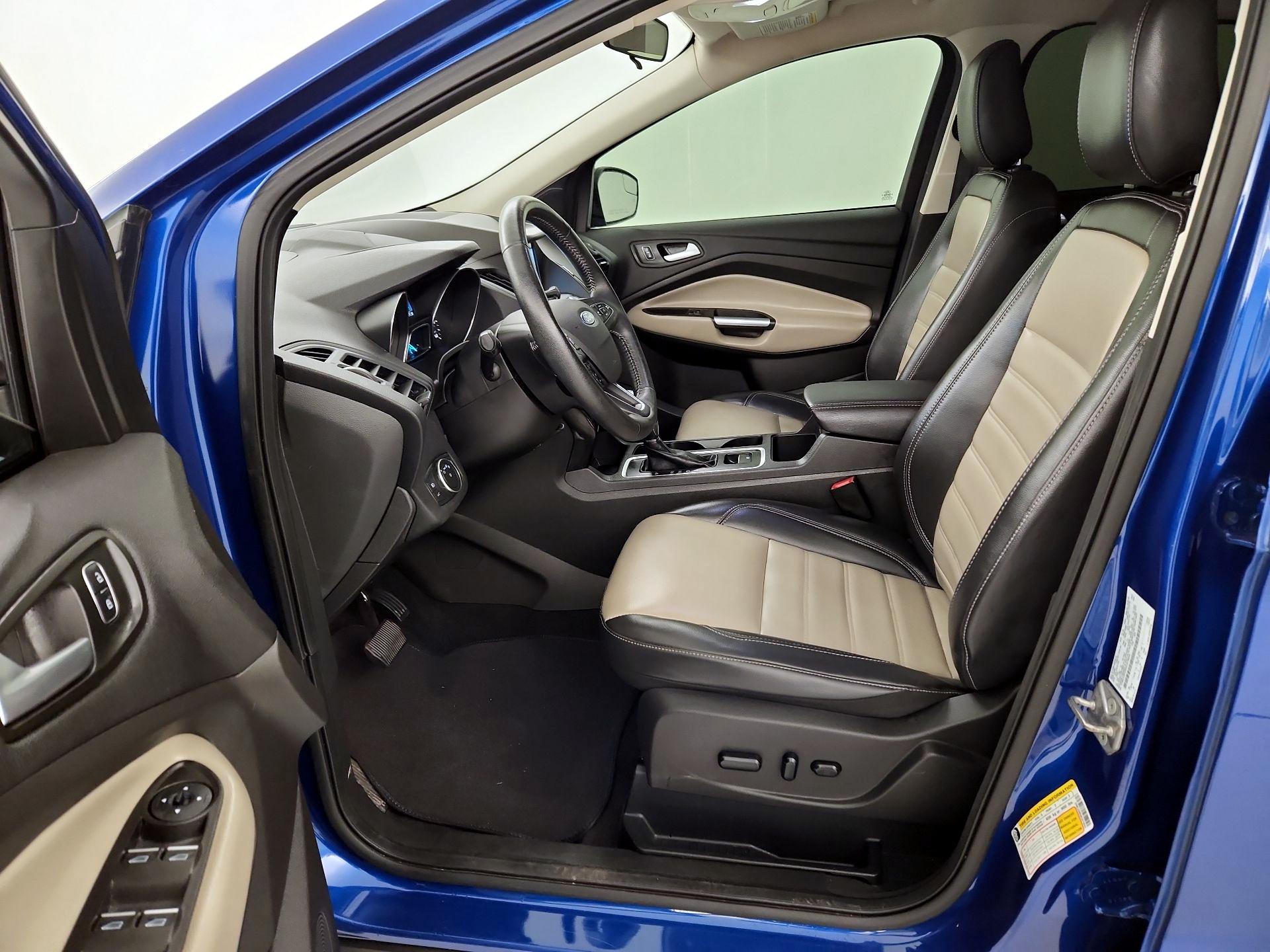 Thumbnail: 2019 Ford Escape - 11