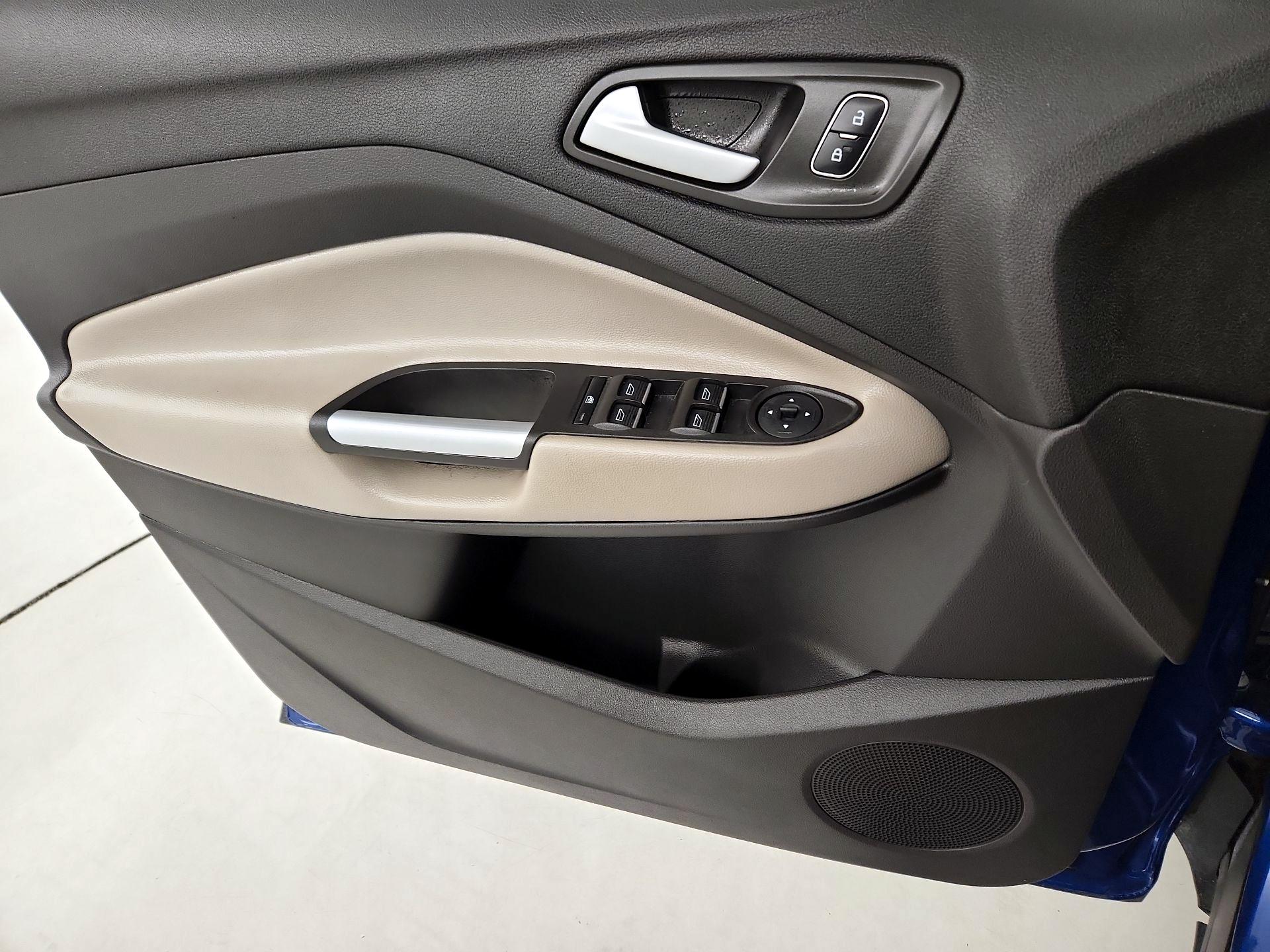 Thumbnail: 2019 Ford Escape - 12
