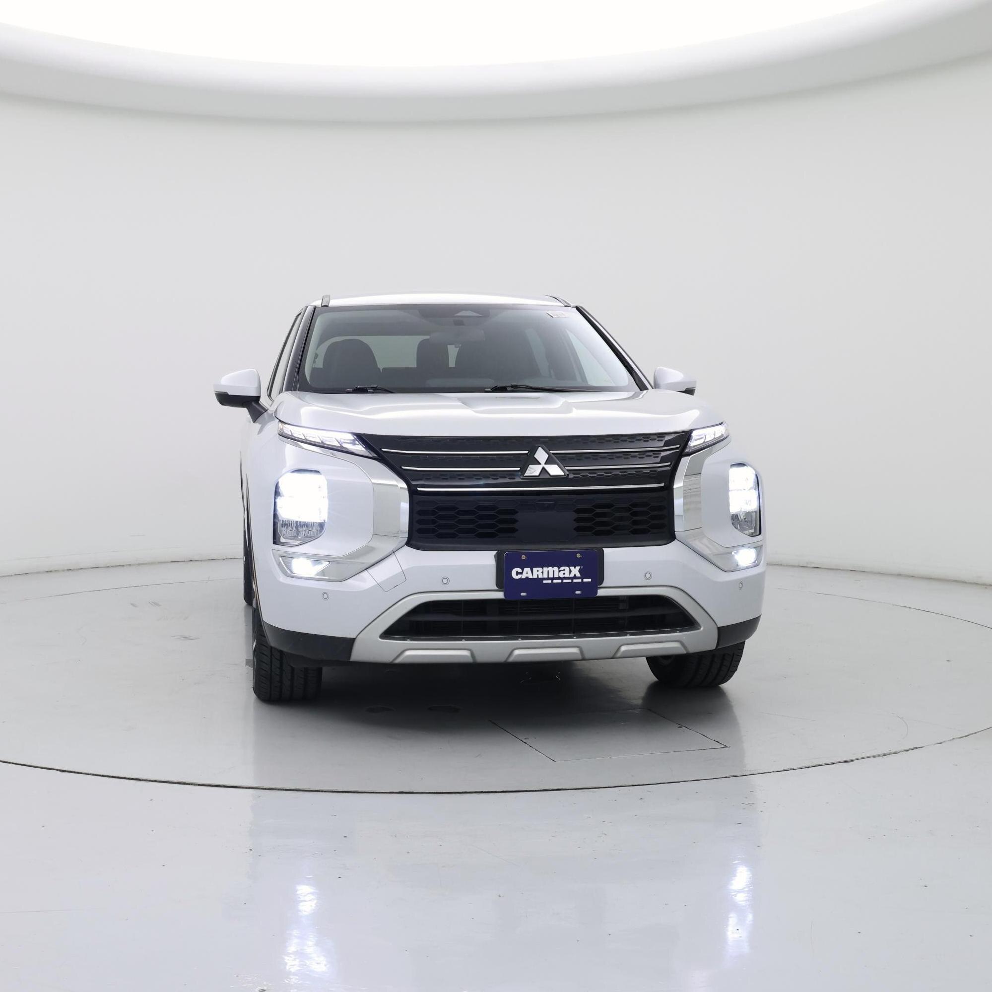 Thumbnail: 2023 Mitsubishi Outlander - 5