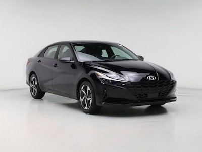 Black 2023 Hyundai Elantra SE