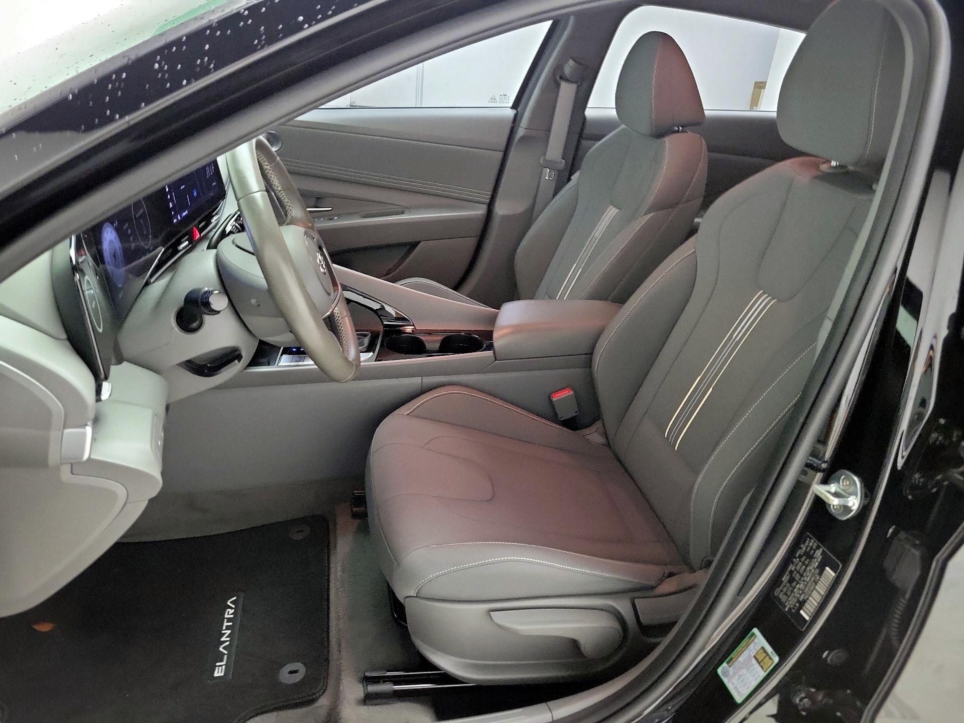 Thumbnail: 2023 Hyundai Elantra - 11