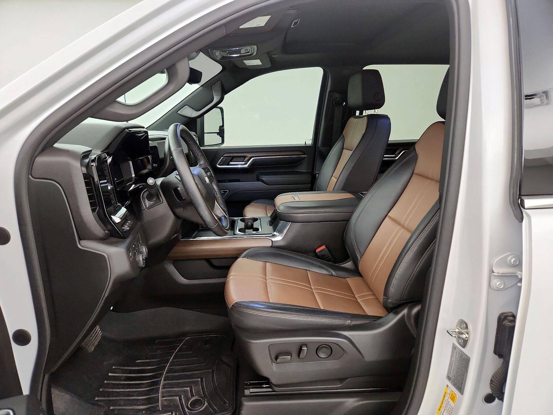 Thumbnail: 2024 Chevrolet Silverado 3500 - 11
