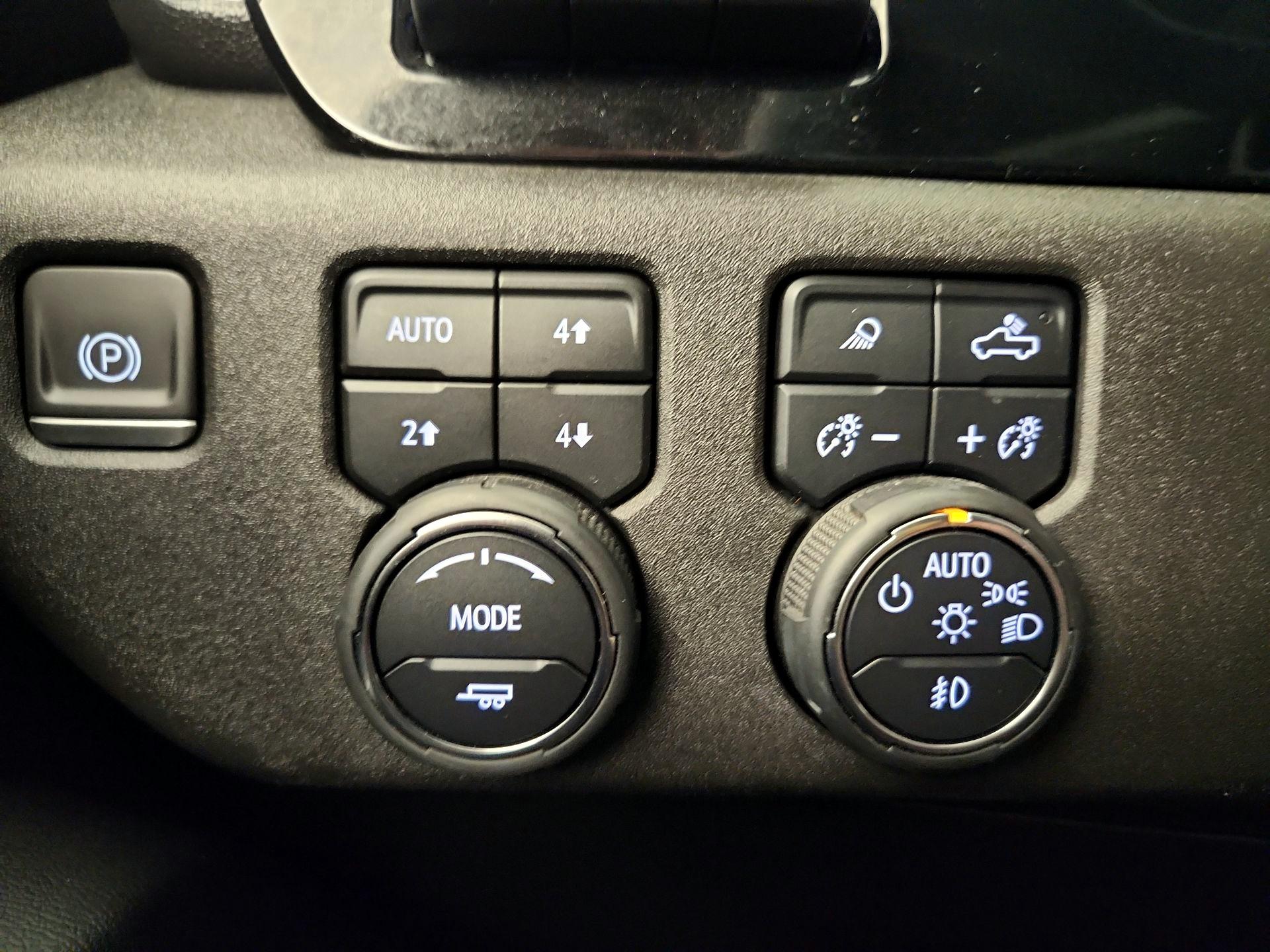 Thumbnail: 2024 Chevrolet Silverado 3500 - 13