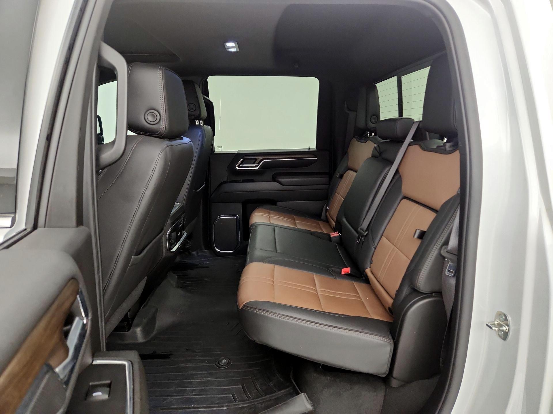 Thumbnail: 2024 Chevrolet Silverado 3500 - 18
