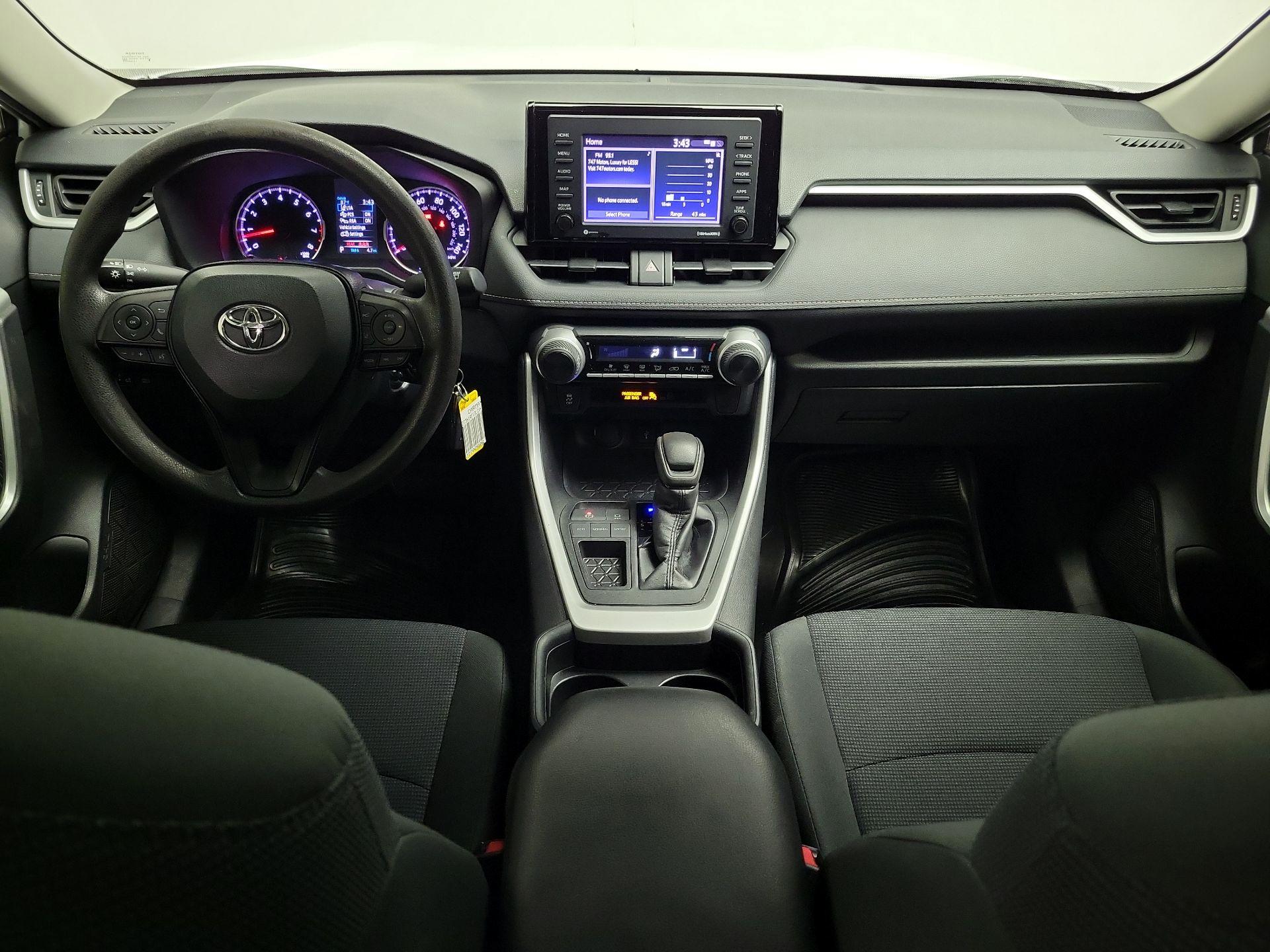 Thumbnail: 2020 Toyota RAV4 - 9