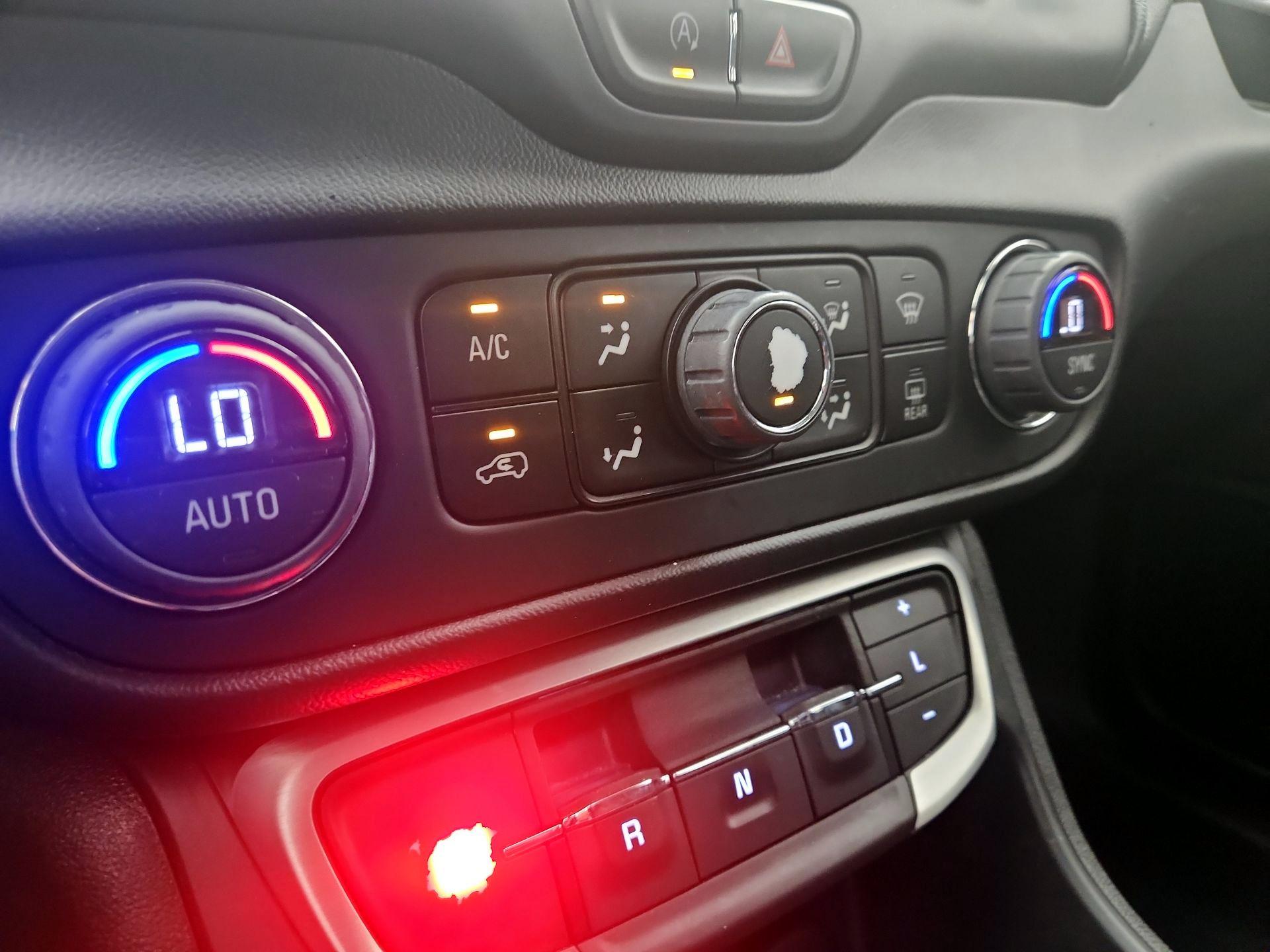 Thumbnail: 2022 GMC Terrain - 16