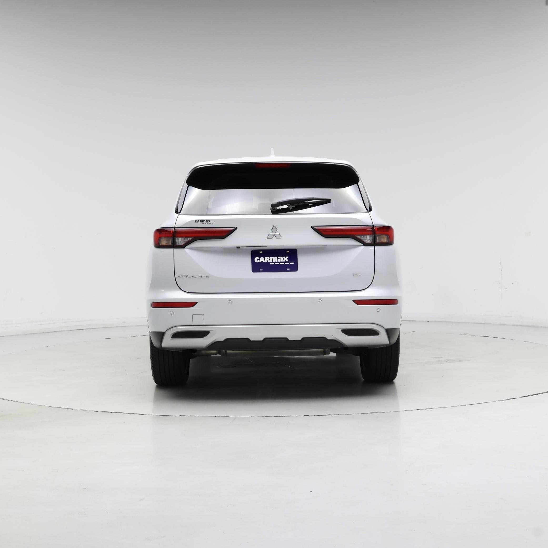 Thumbnail: 2023 Mitsubishi Outlander - 6