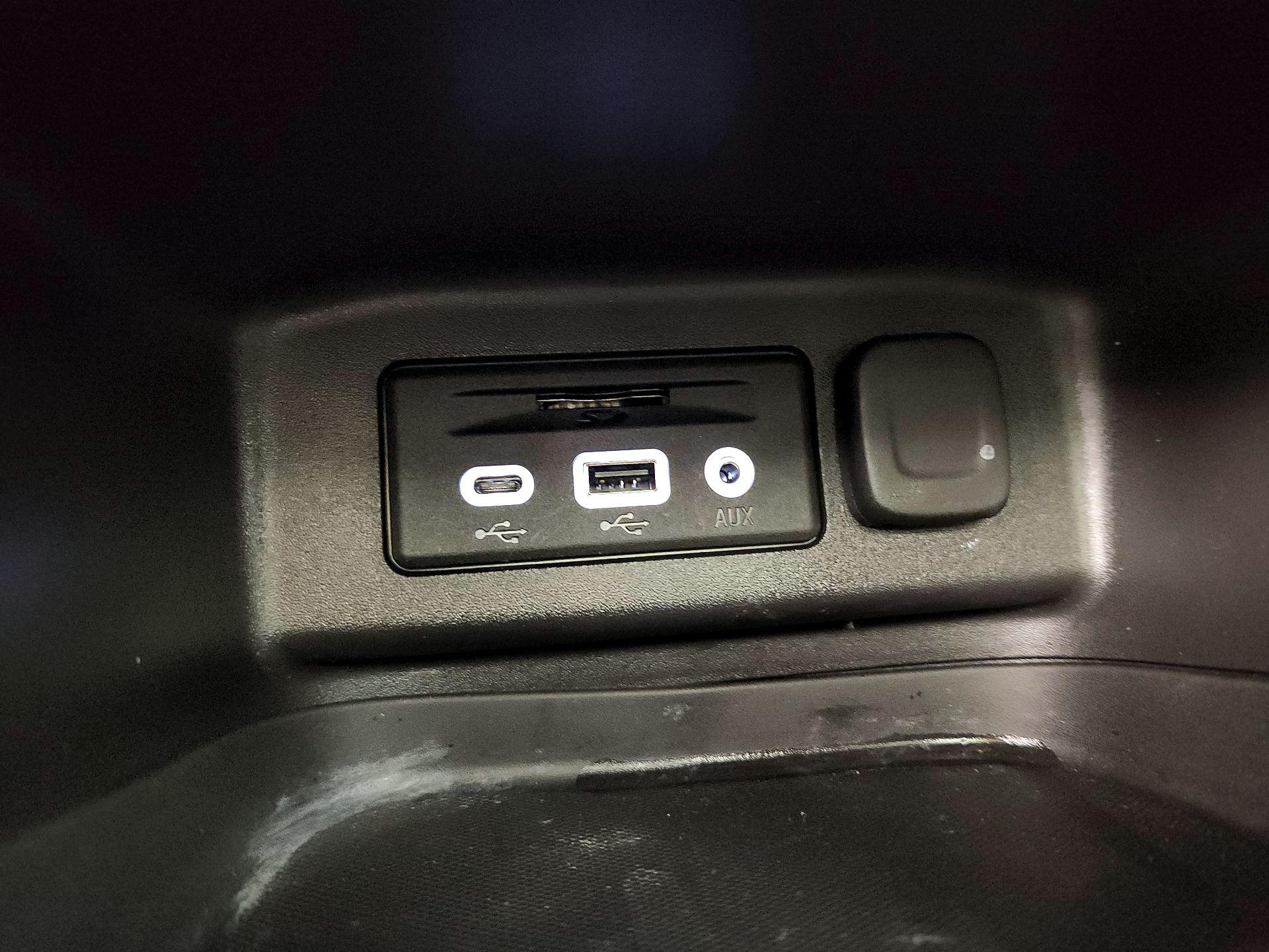 Thumbnail: 2024 Chevrolet Equinox - 18