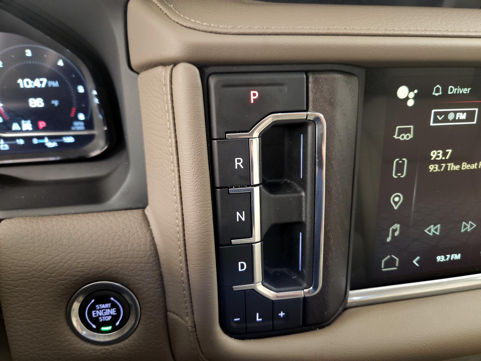 Thumbnail: 2023 GMC Yukon XL - 18