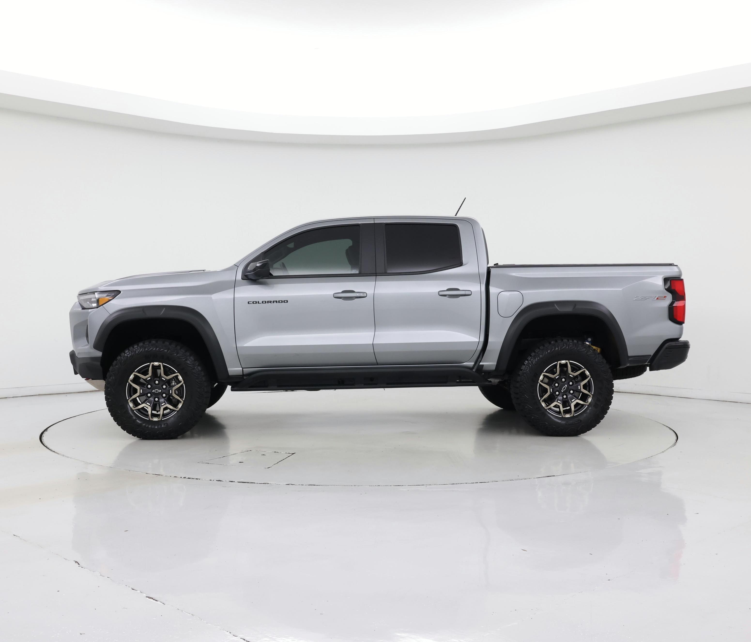 Thumbnail: 2024 Chevrolet Colorado - 3