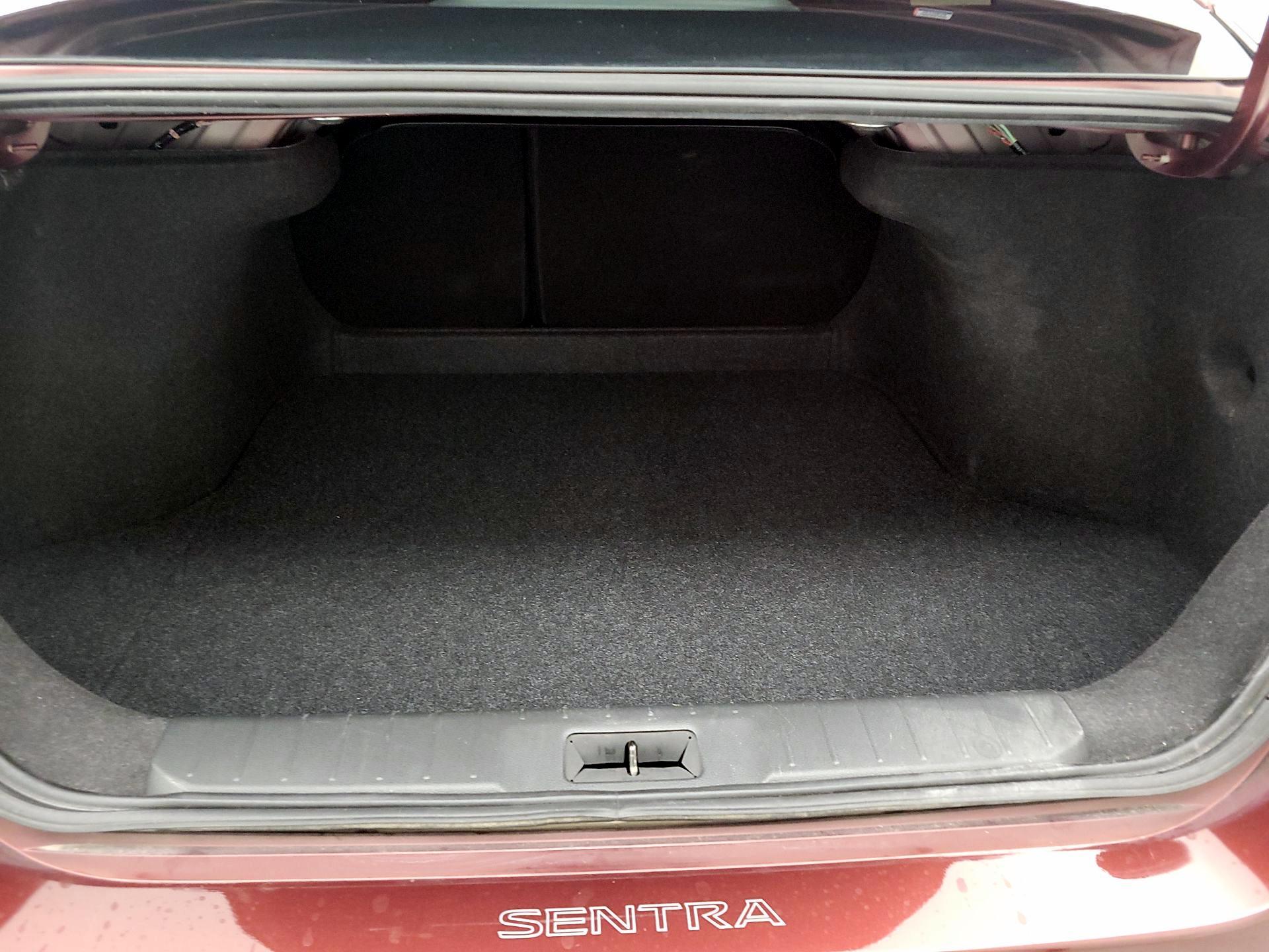 Thumbnail: 2023 Nissan Sentra - 20