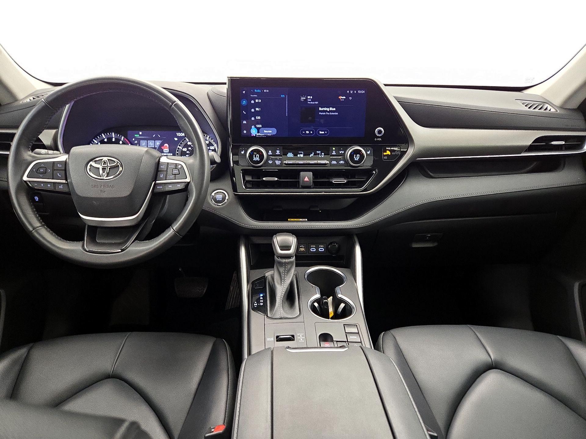 Thumbnail: 2023 Toyota Highlander - 9