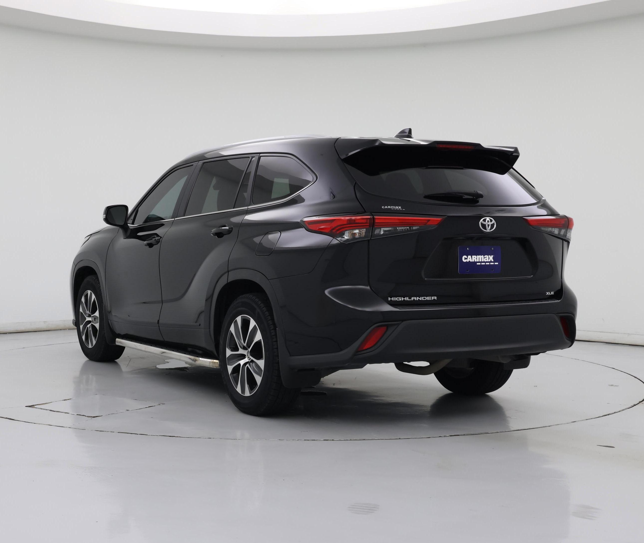 Thumbnail: 2023 Toyota Highlander - 2