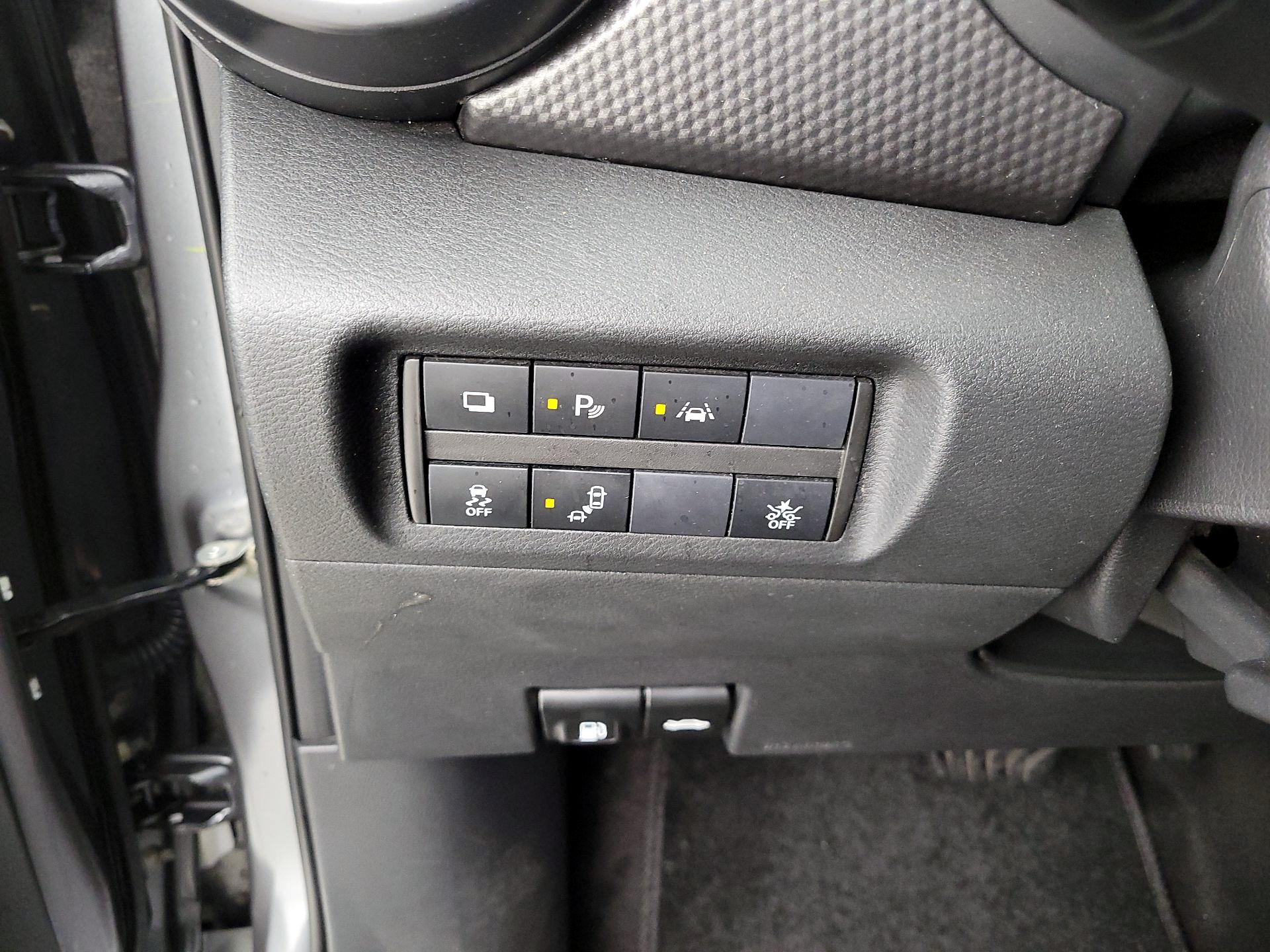 Thumbnail: 2020 Nissan Kicks - 13