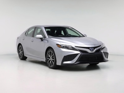 Silver 2024 Toyota Camry Hybrid SE