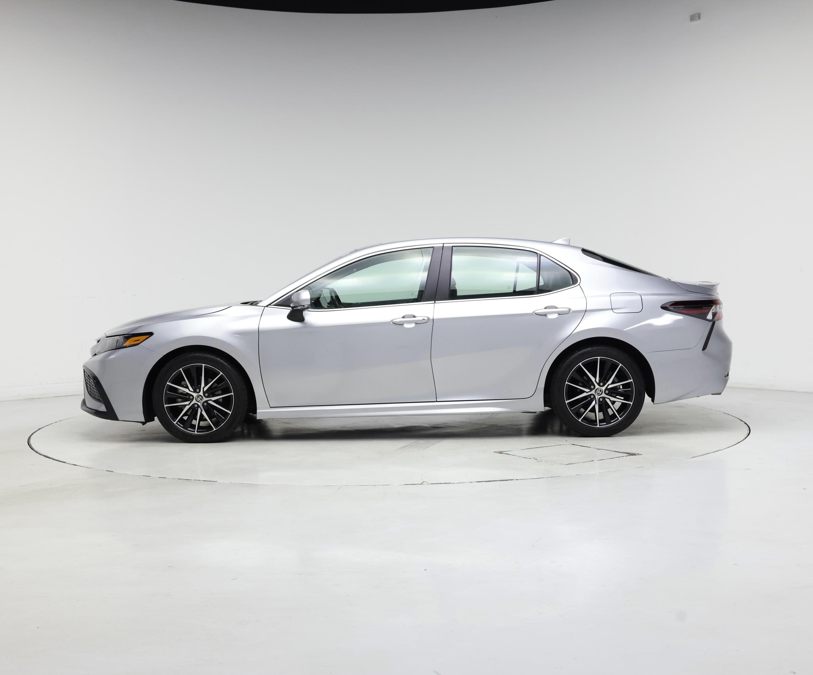 Thumbnail: 2024 Toyota Camry - 3
