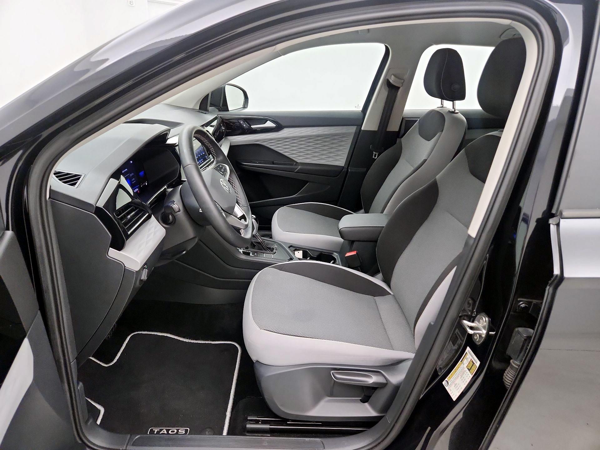 Thumbnail: 2023 Volkswagen Taos - 11