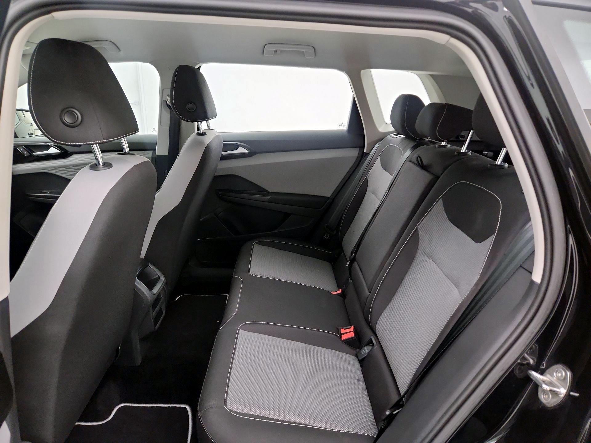 Thumbnail: 2023 Volkswagen Taos - 18