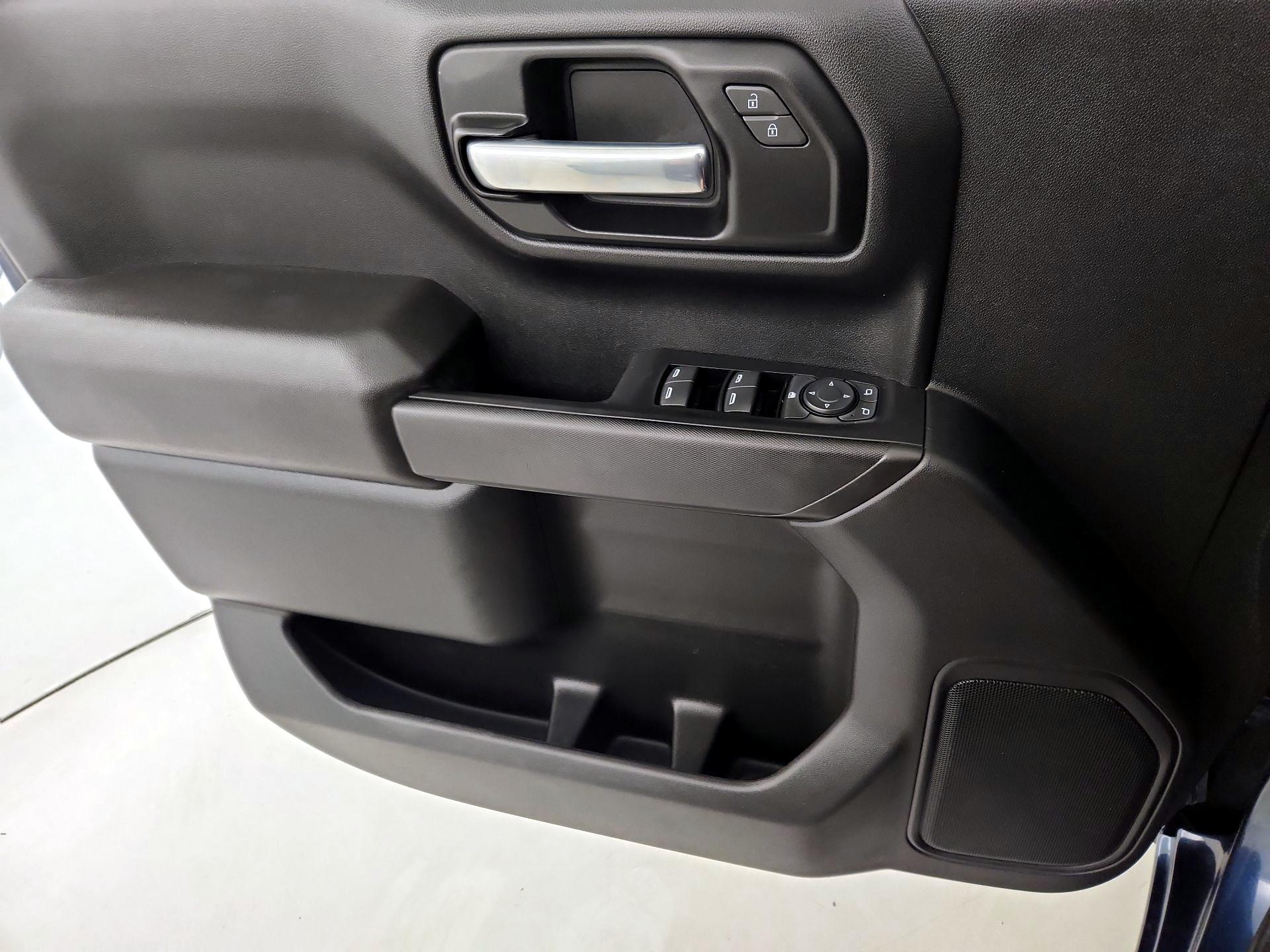 Thumbnail: 2022 Chevrolet Silverado 1500 - 12