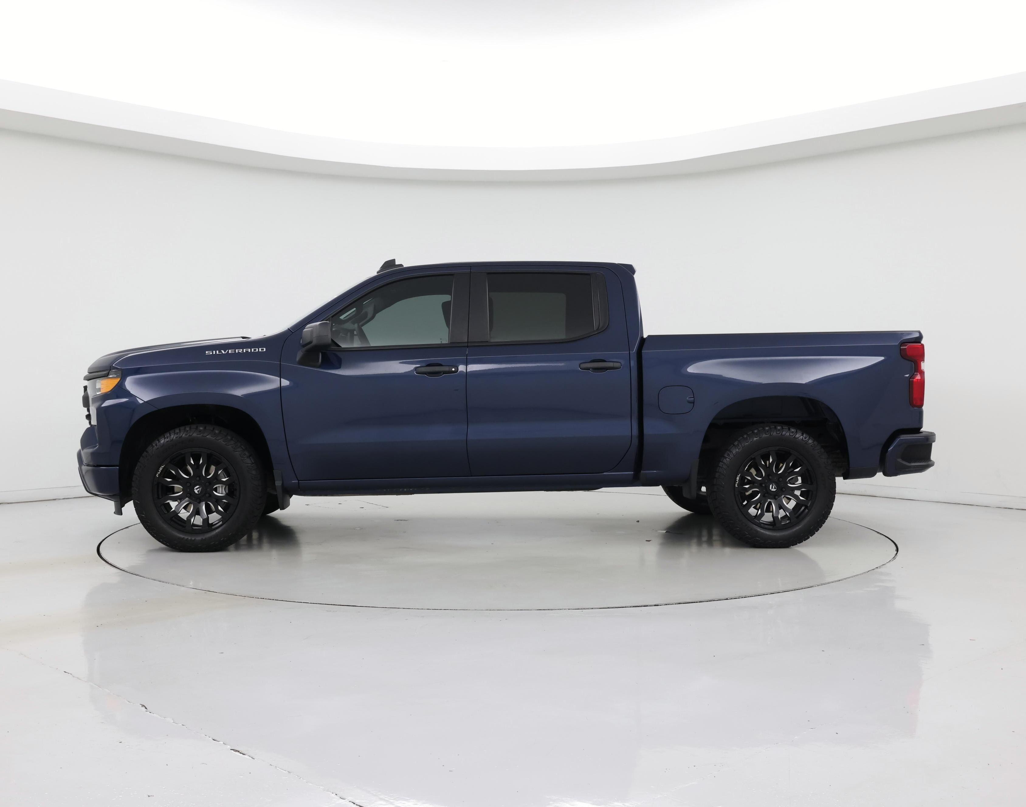 Thumbnail: 2022 Chevrolet Silverado 1500 - 3