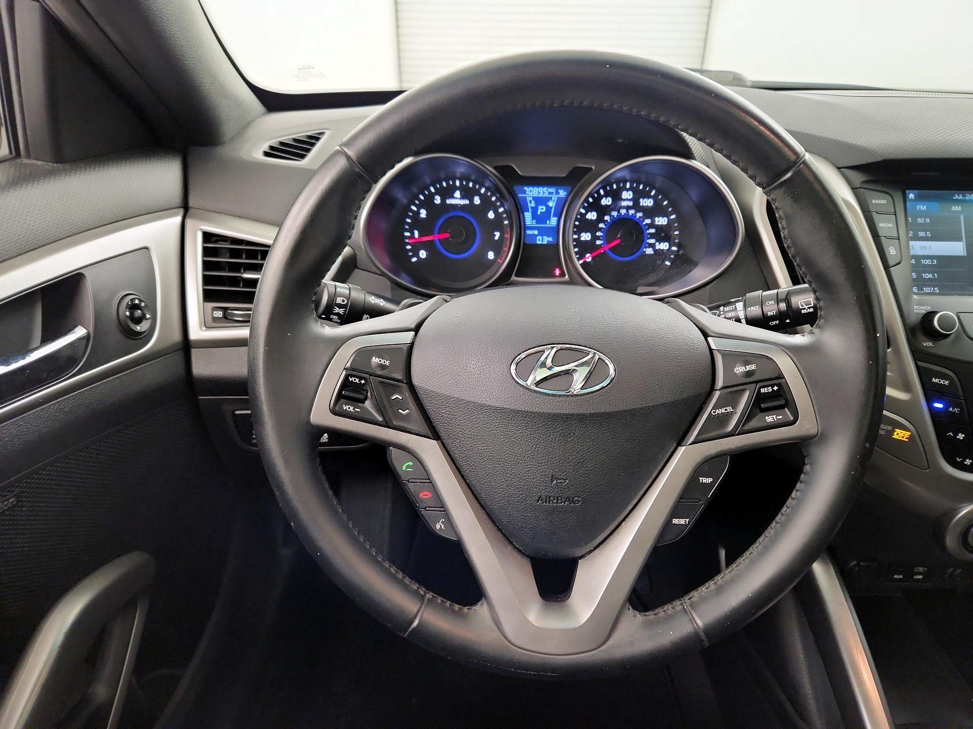 Thumbnail: 2017 Hyundai Veloster - 10