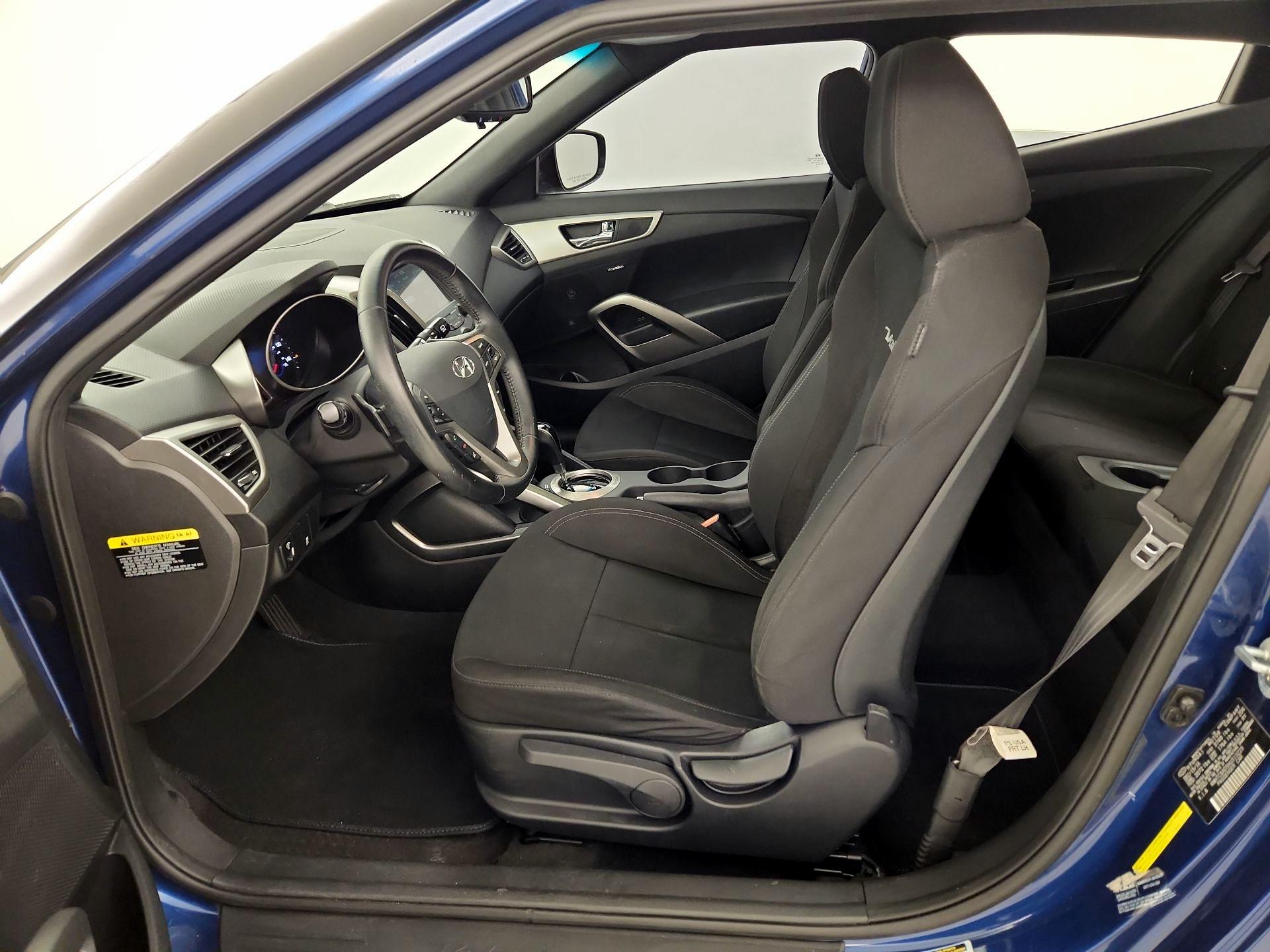 Thumbnail: 2017 Hyundai Veloster - 11