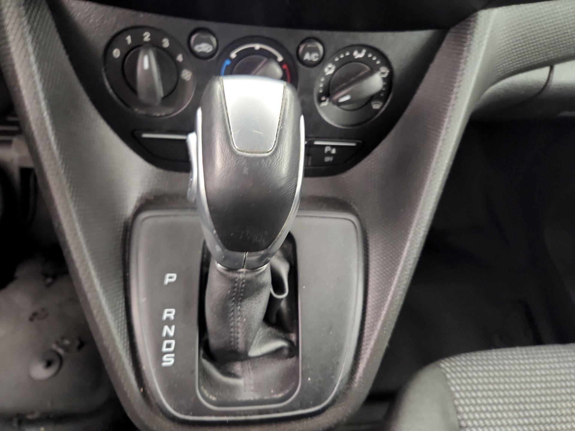 Thumbnail: 2017 Ford Transit Series - 16