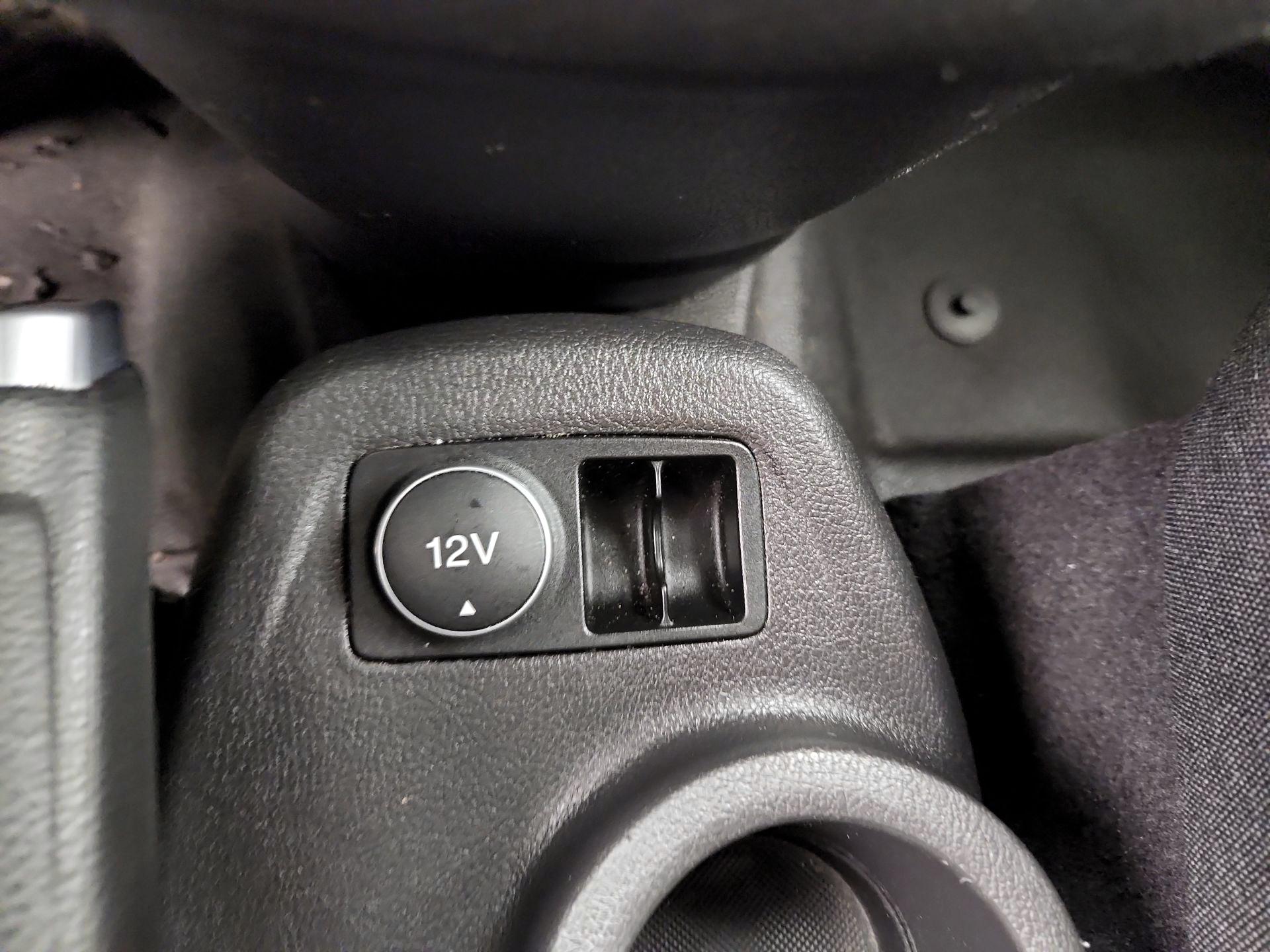 Thumbnail: 2017 Ford Transit Series - 17