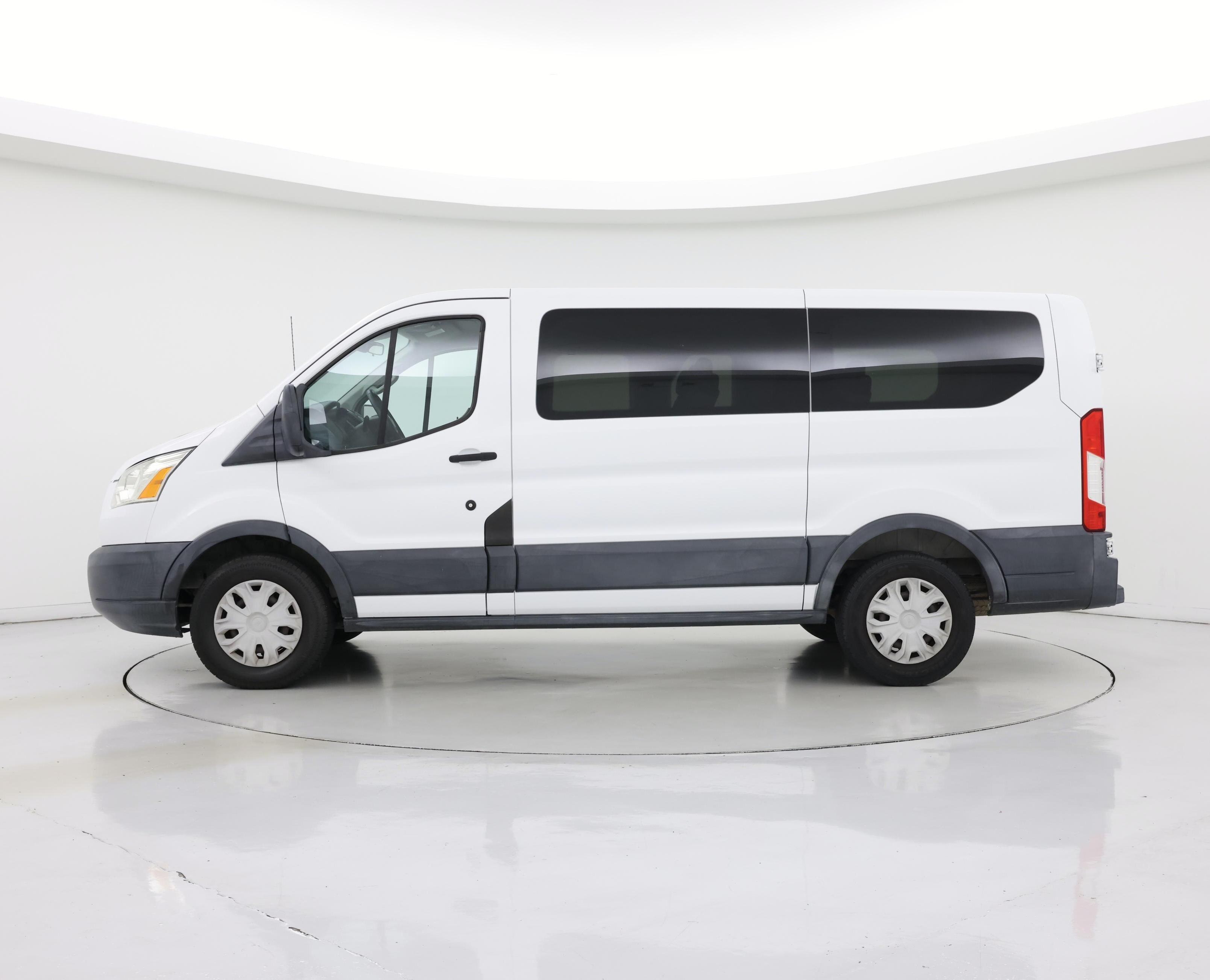 Thumbnail: 2015 Ford Transit Series - 3