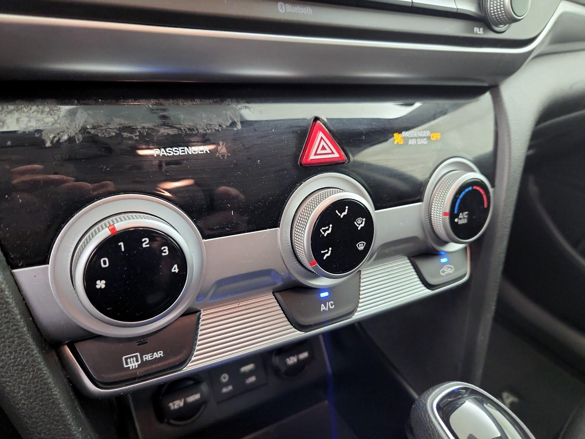 Thumbnail: 2019 Hyundai Elantra - 16